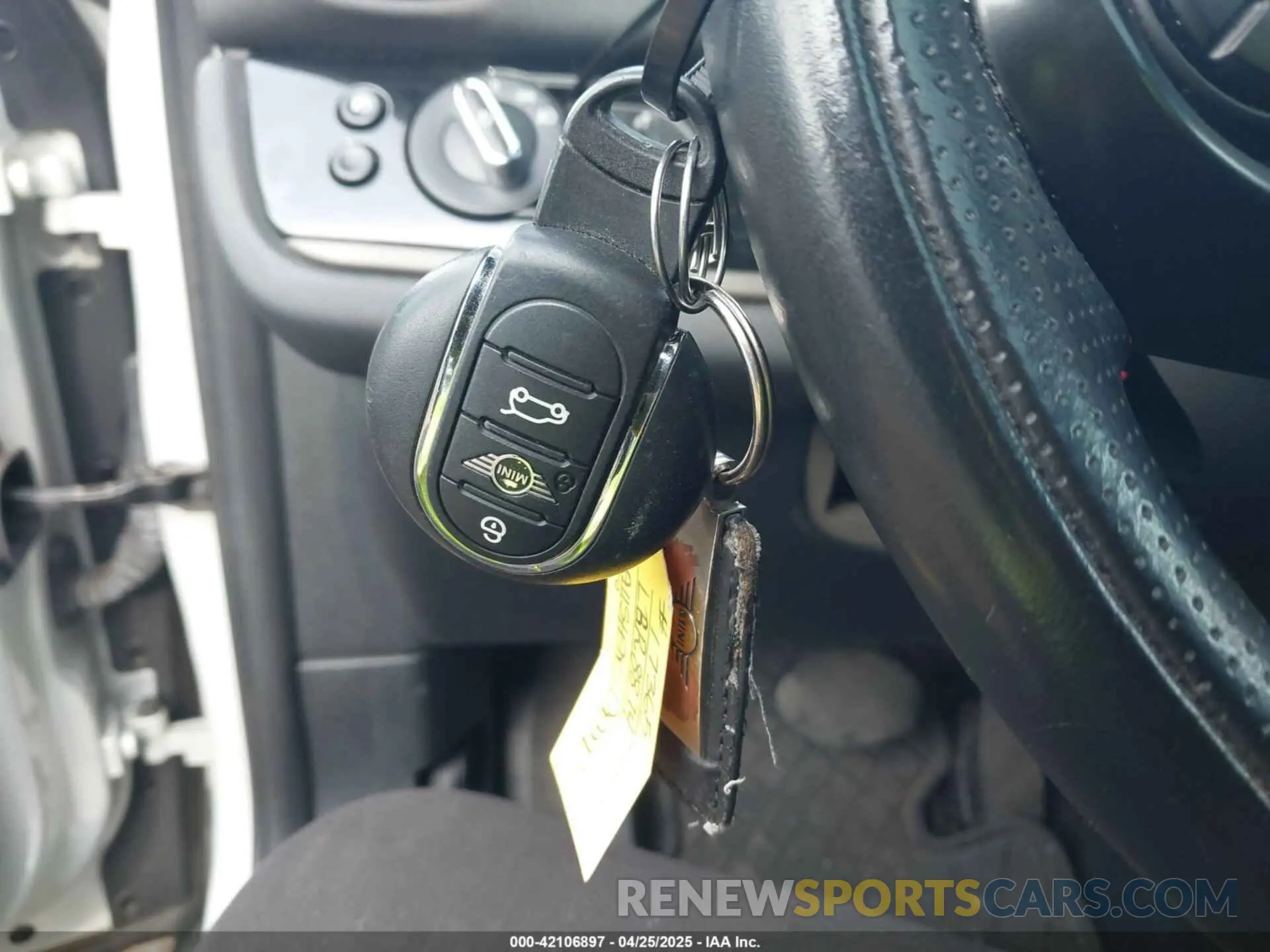 11 fotografías del automóvil dañado WMZYX1C00L3L55740 MINI COUNTRYMAN 2020