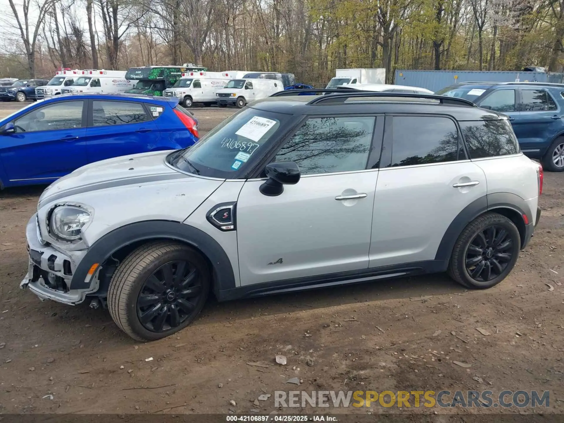 14 fotografías del automóvil dañado WMZYX1C00L3L55740 MINI COUNTRYMAN 2020