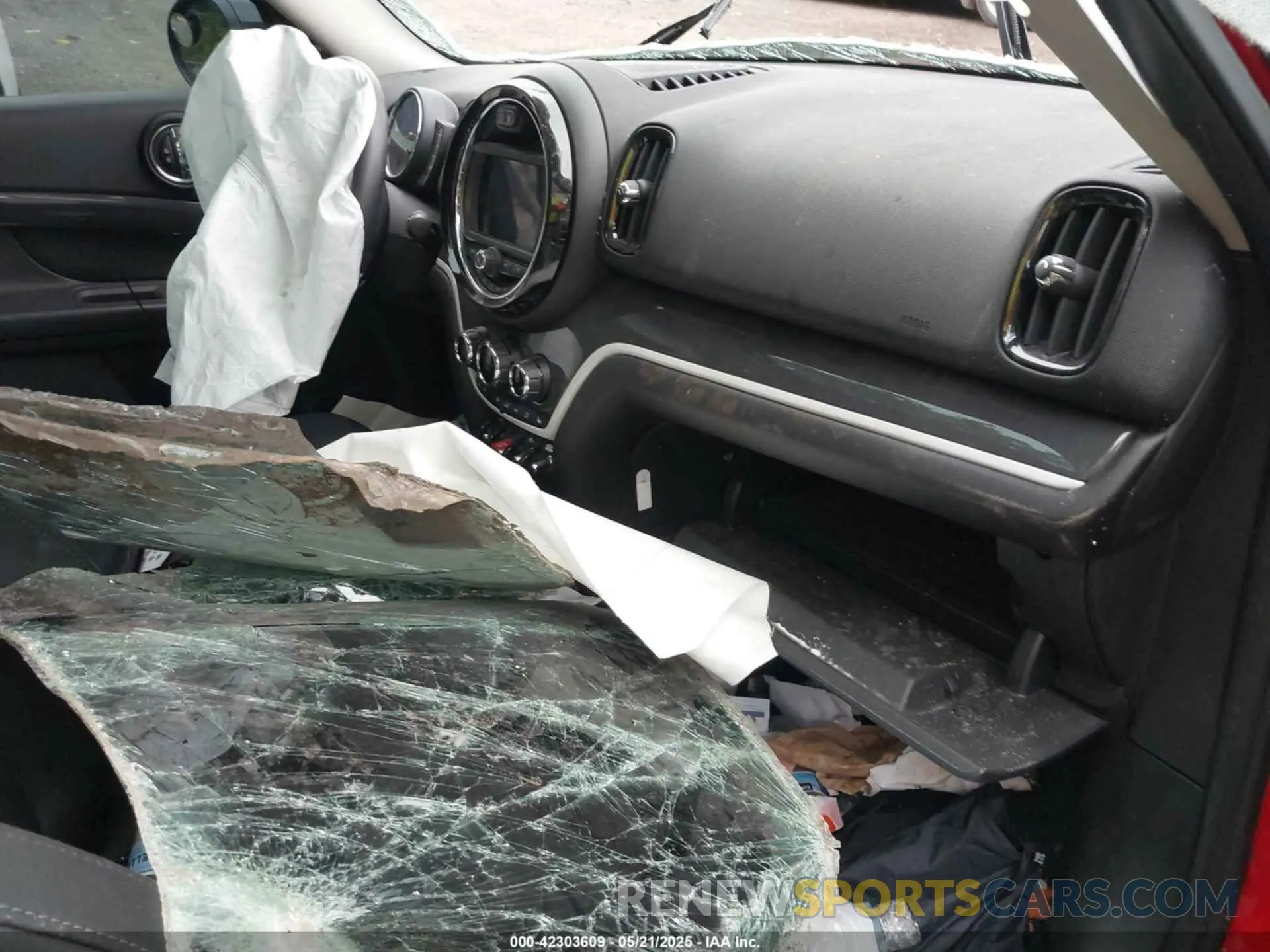 5 fotografías del automóvil dañado WMZYX1C09L3L58197 MINI COUNTRYMAN 2020