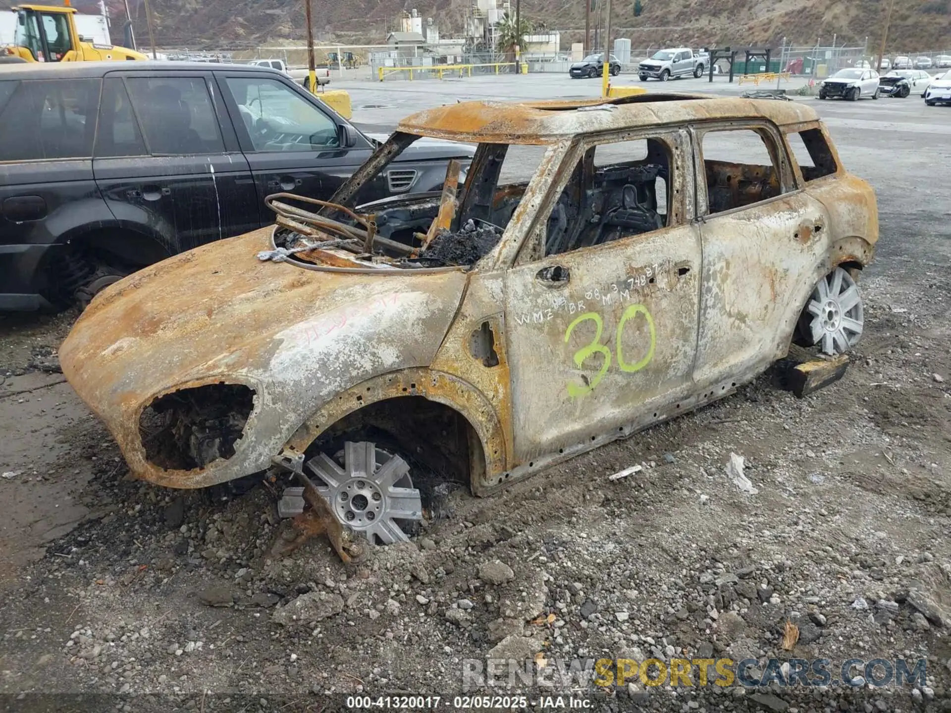 2 fotografías del automóvil dañado WMZ83BR08M3M74887 MINI COUNTRYMAN 2021