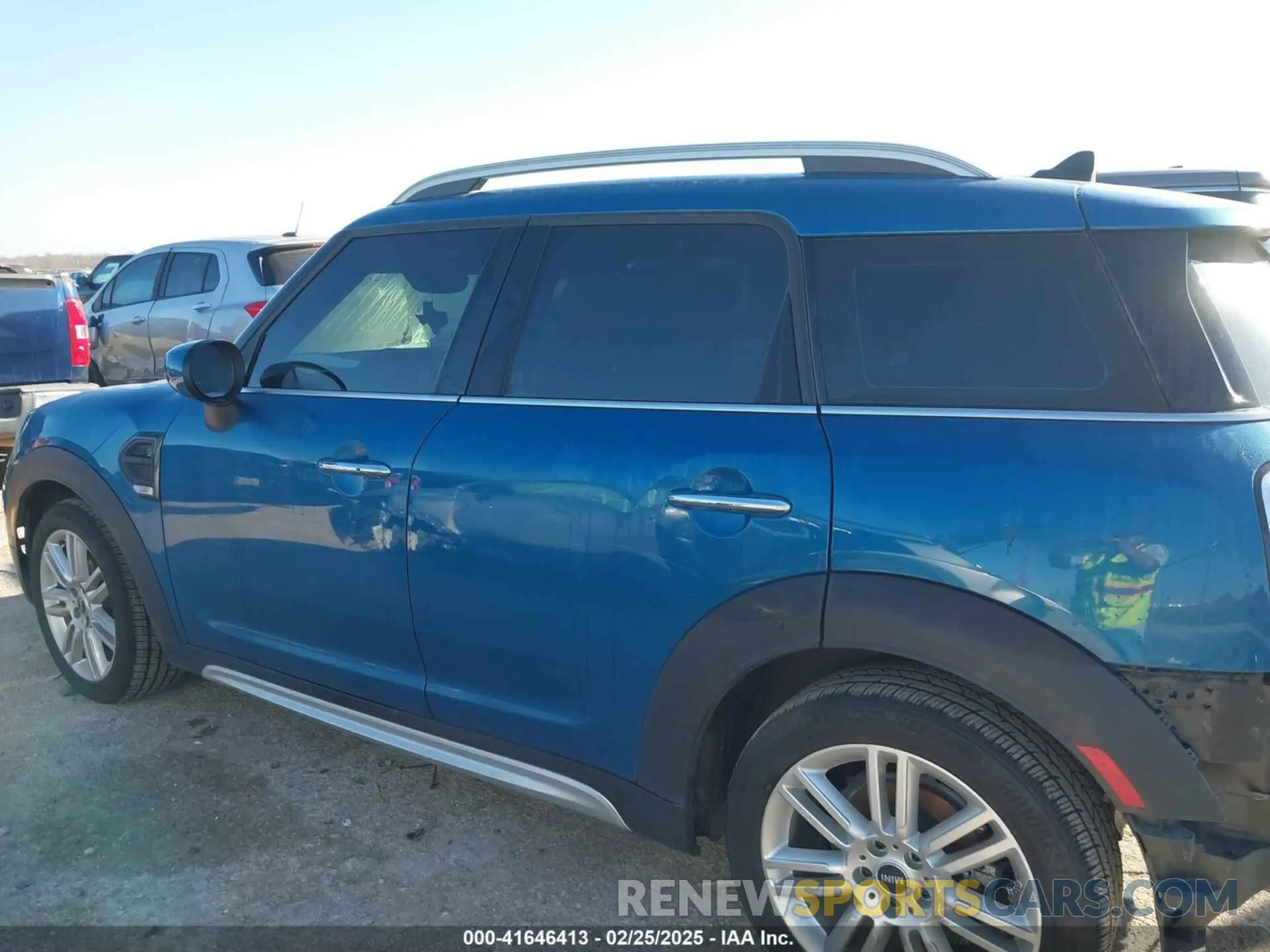 14 fotografías del automóvil dañado WMZ23BR01N3N71629 MINI COUNTRYMAN 2022