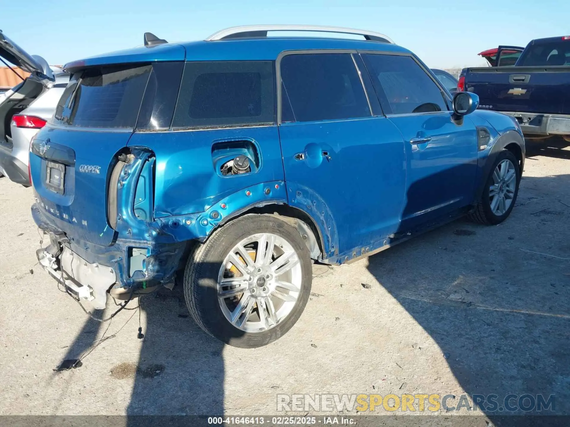 4 fotografías del automóvil dañado WMZ23BR01N3N71629 MINI COUNTRYMAN 2022