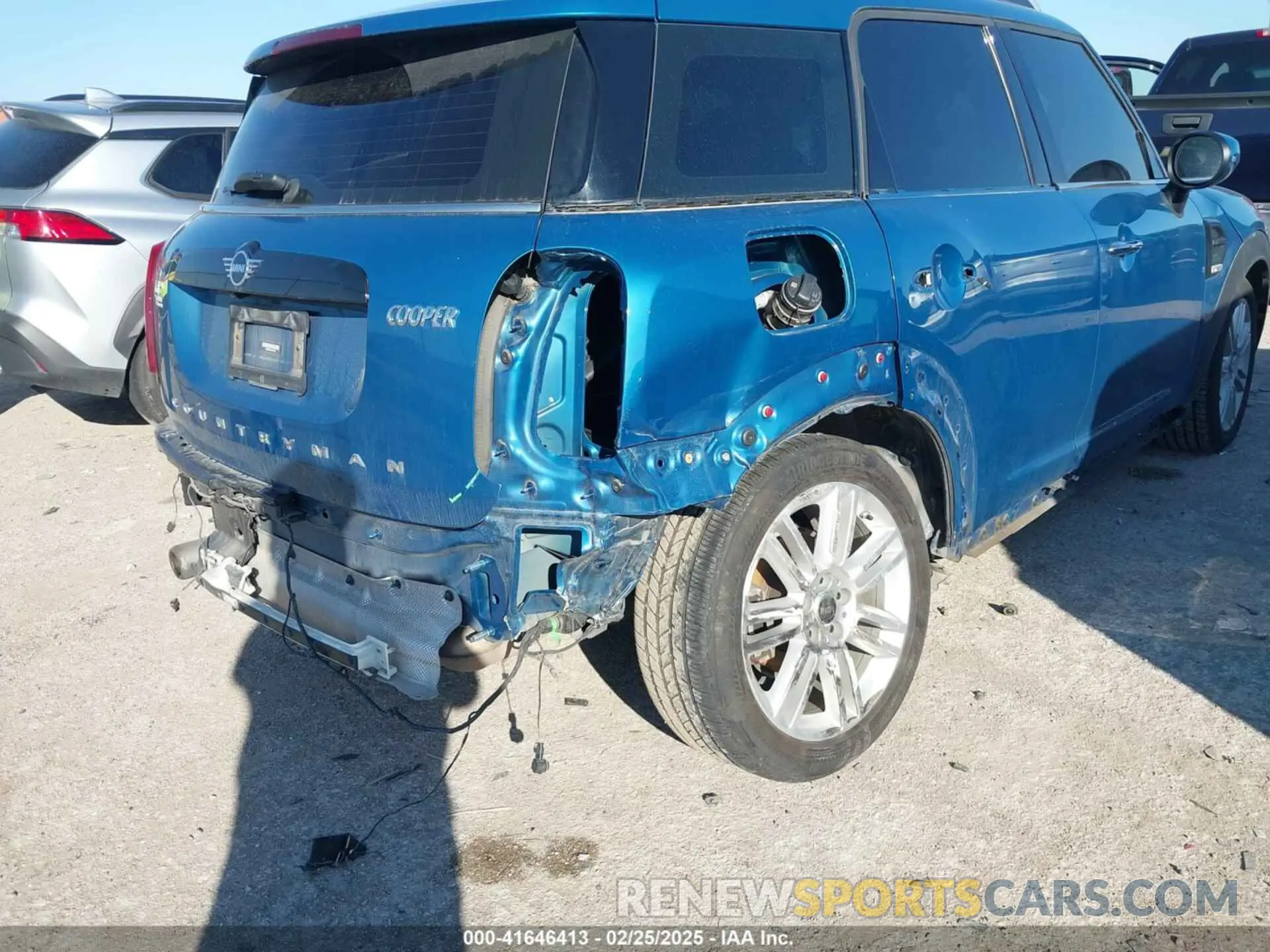 6 fotografías del automóvil dañado WMZ23BR01N3N71629 MINI COUNTRYMAN 2022