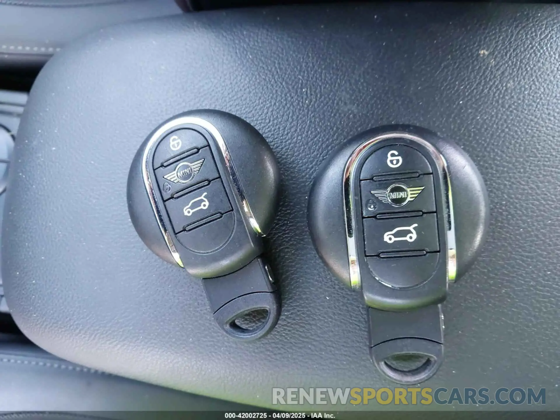 11 fotografías del automóvil dañado WMZ23BR03N3N35831 MINI COUNTRYMAN 2022