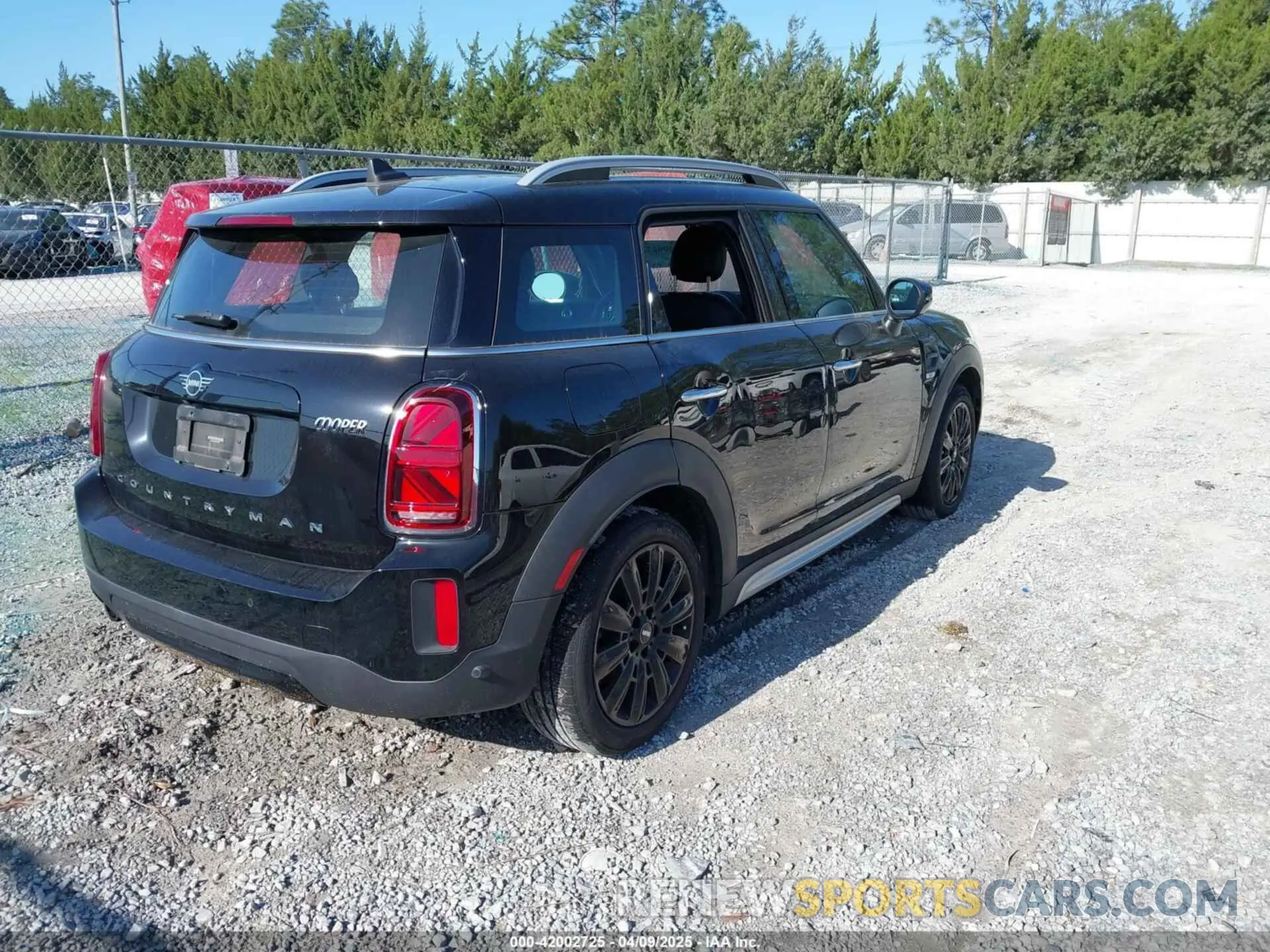 4 fotografías del automóvil dañado WMZ23BR03N3N35831 MINI COUNTRYMAN 2022