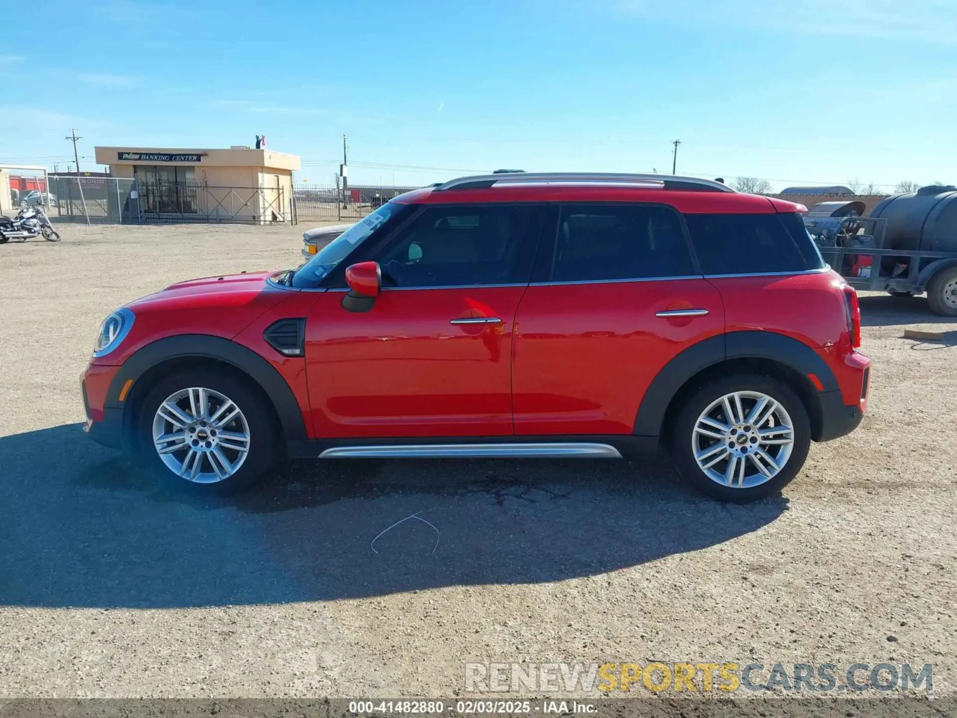 14 fotografías del automóvil dañado WMZ23BR07N3N61252 MINI COUNTRYMAN 2022