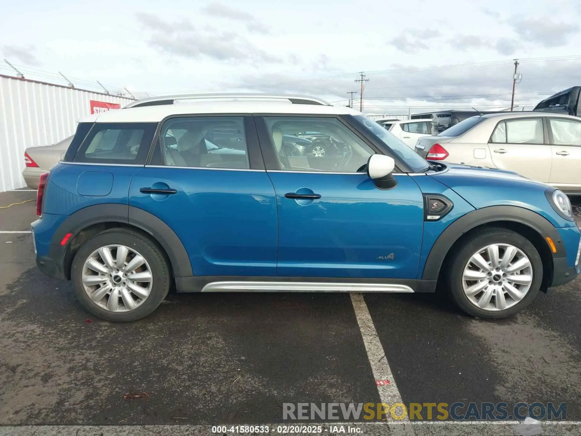 14 fotografías del automóvil dañado WMZ83BR05N3P16603 MINI COUNTRYMAN 2022