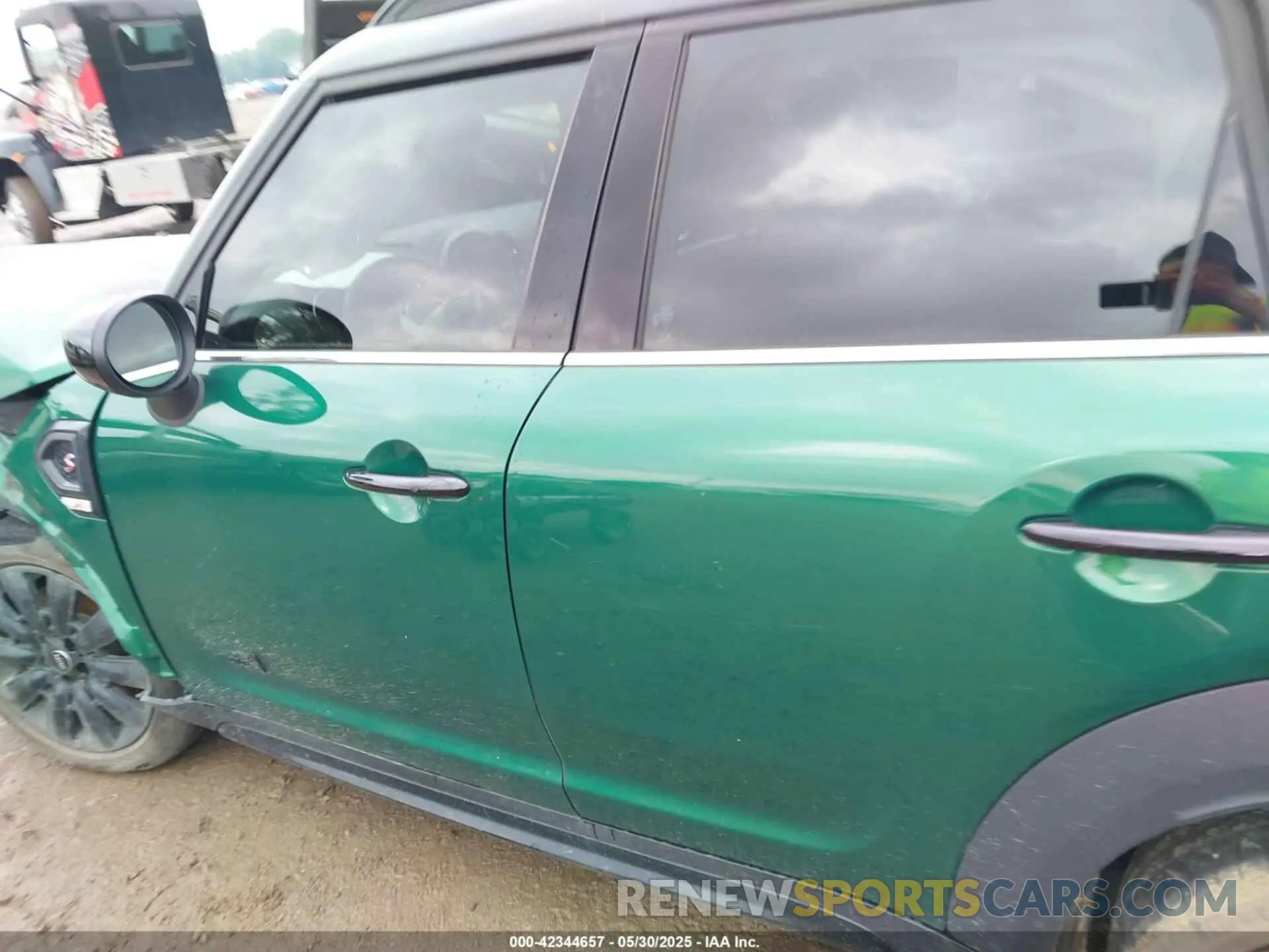 14 fotografías del automóvil dañado WMZ83BR00P3P56493 MINI COUNTRYMAN 2023