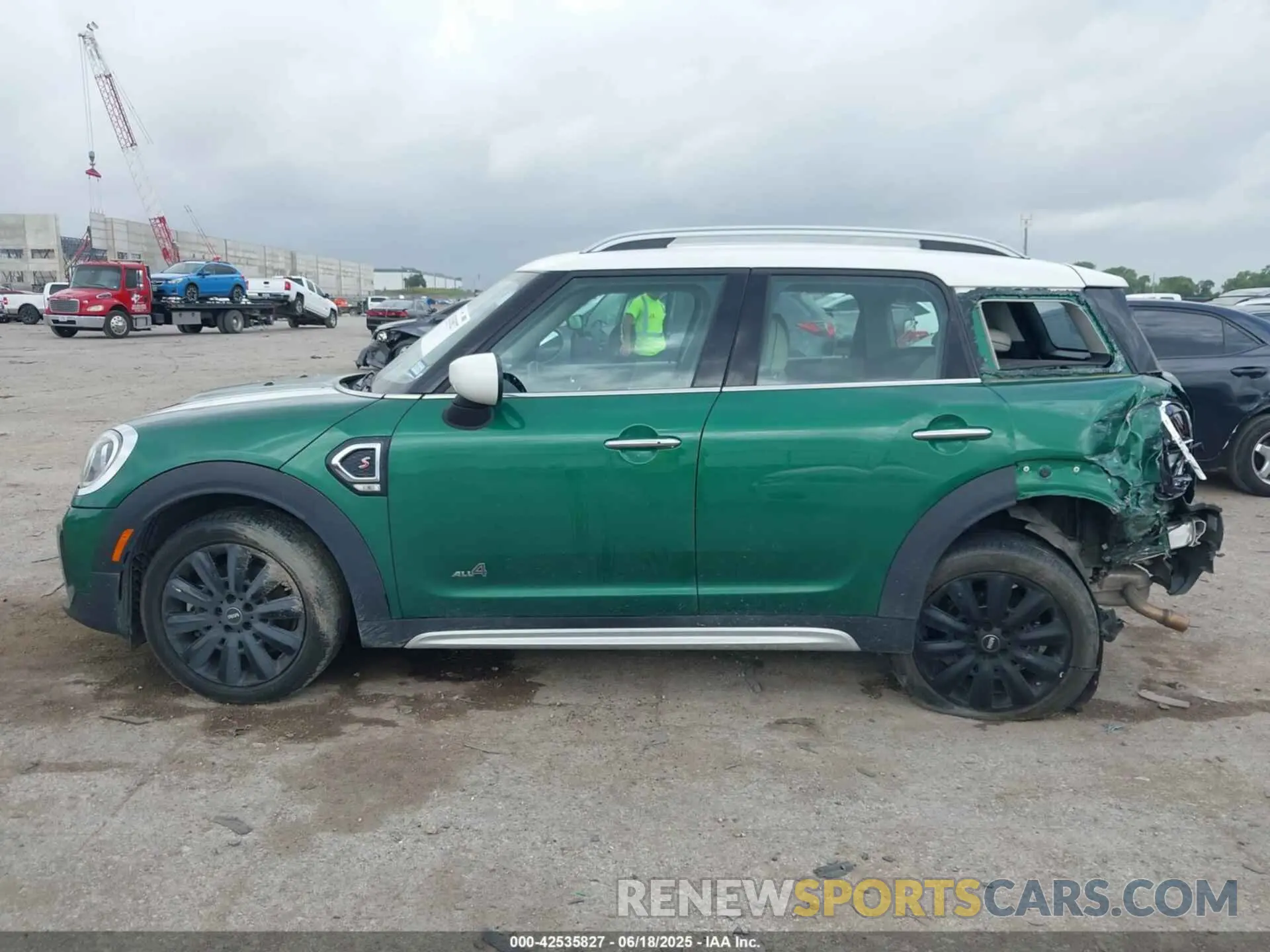 15 fotografías del automóvil dañado WMZ83BR09P3P96362 MINI COUNTRYMAN 2023