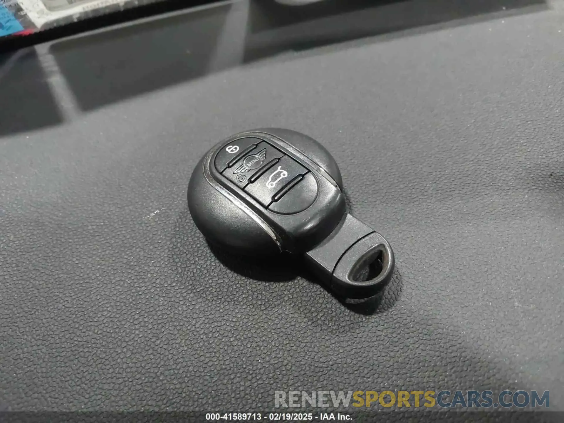 11 fotografías del automóvil dañado WMZ83BR0XP3P64763 MINI COUNTRYMAN 2023