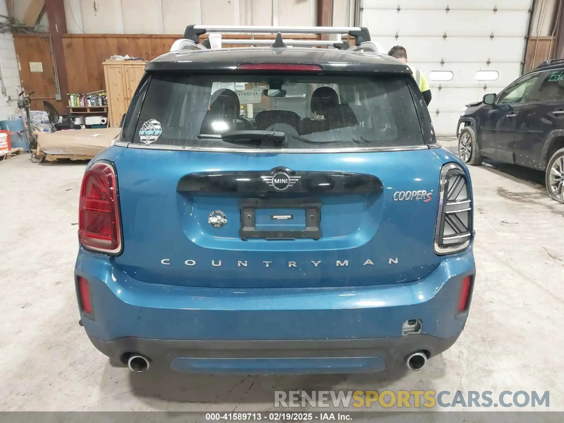 16 fotografías del automóvil dañado WMZ83BR0XP3P64763 MINI COUNTRYMAN 2023