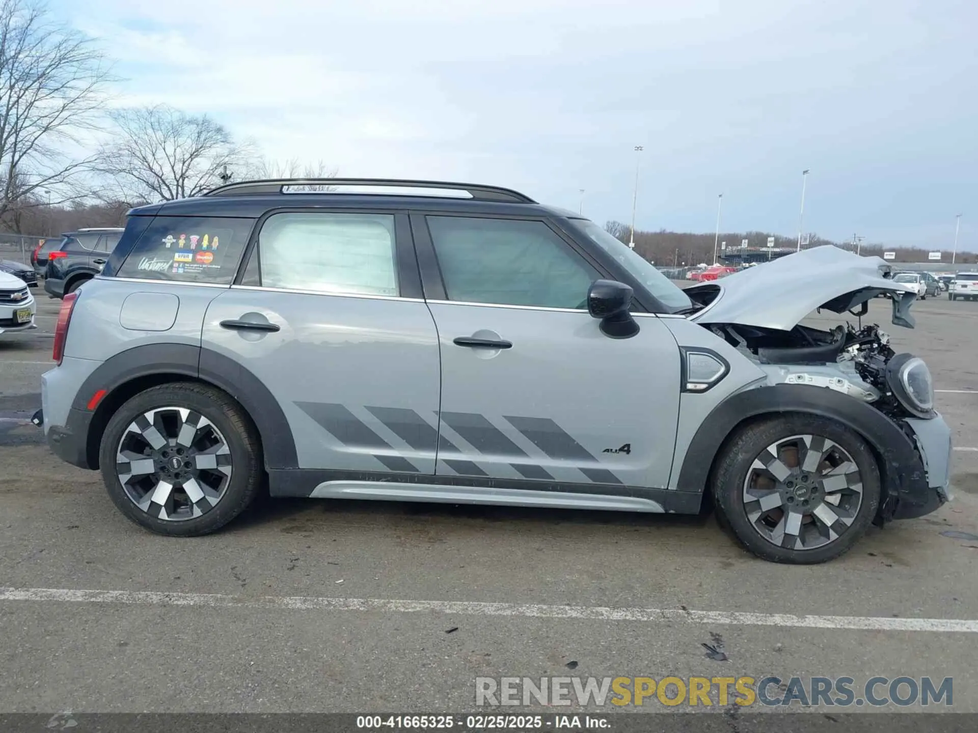 13 fotografías del automóvil dañado WMZ83BR0XP3R04200 MINI COUNTRYMAN 2023
