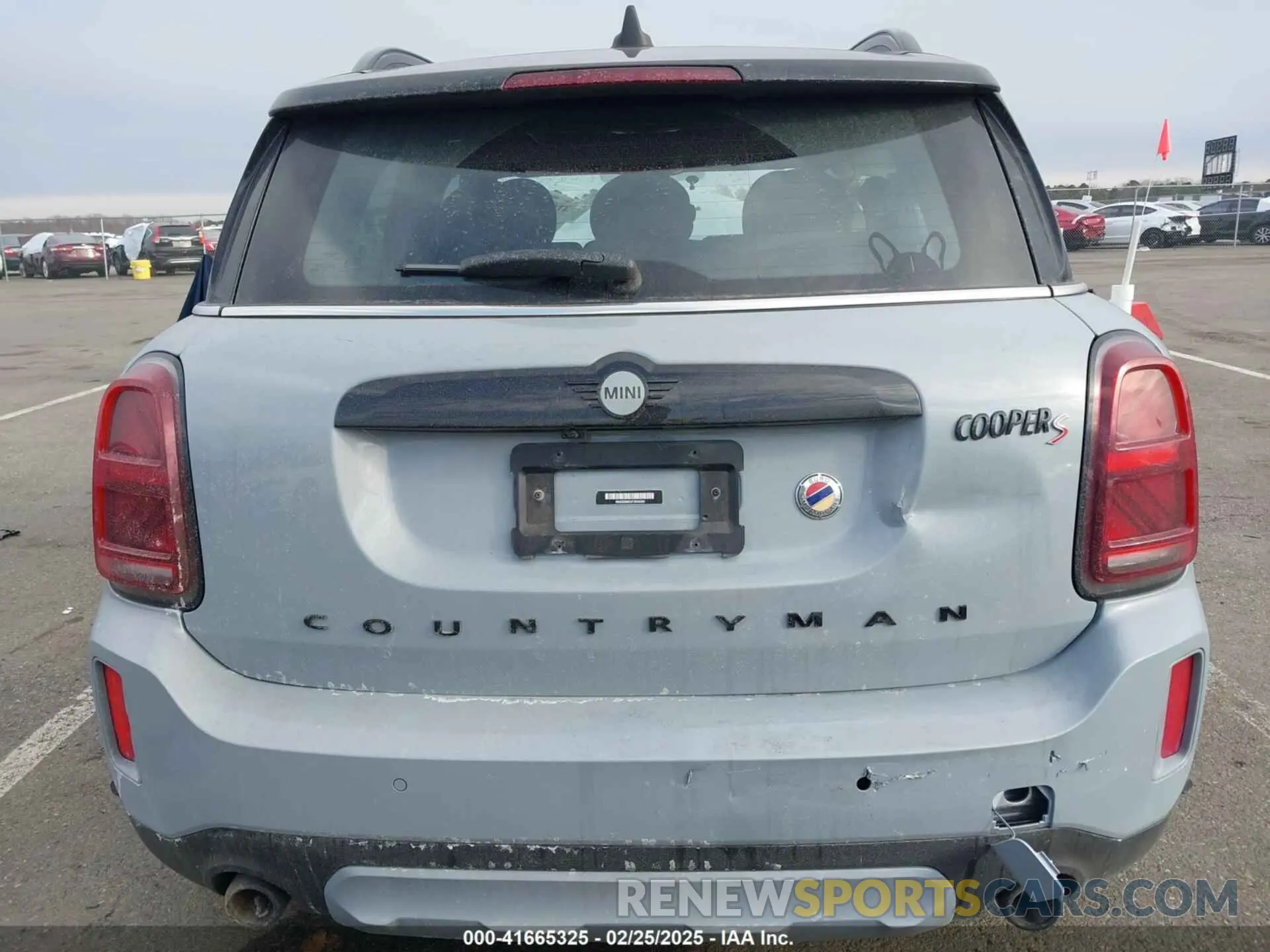 16 fotografías del automóvil dañado WMZ83BR0XP3R04200 MINI COUNTRYMAN 2023