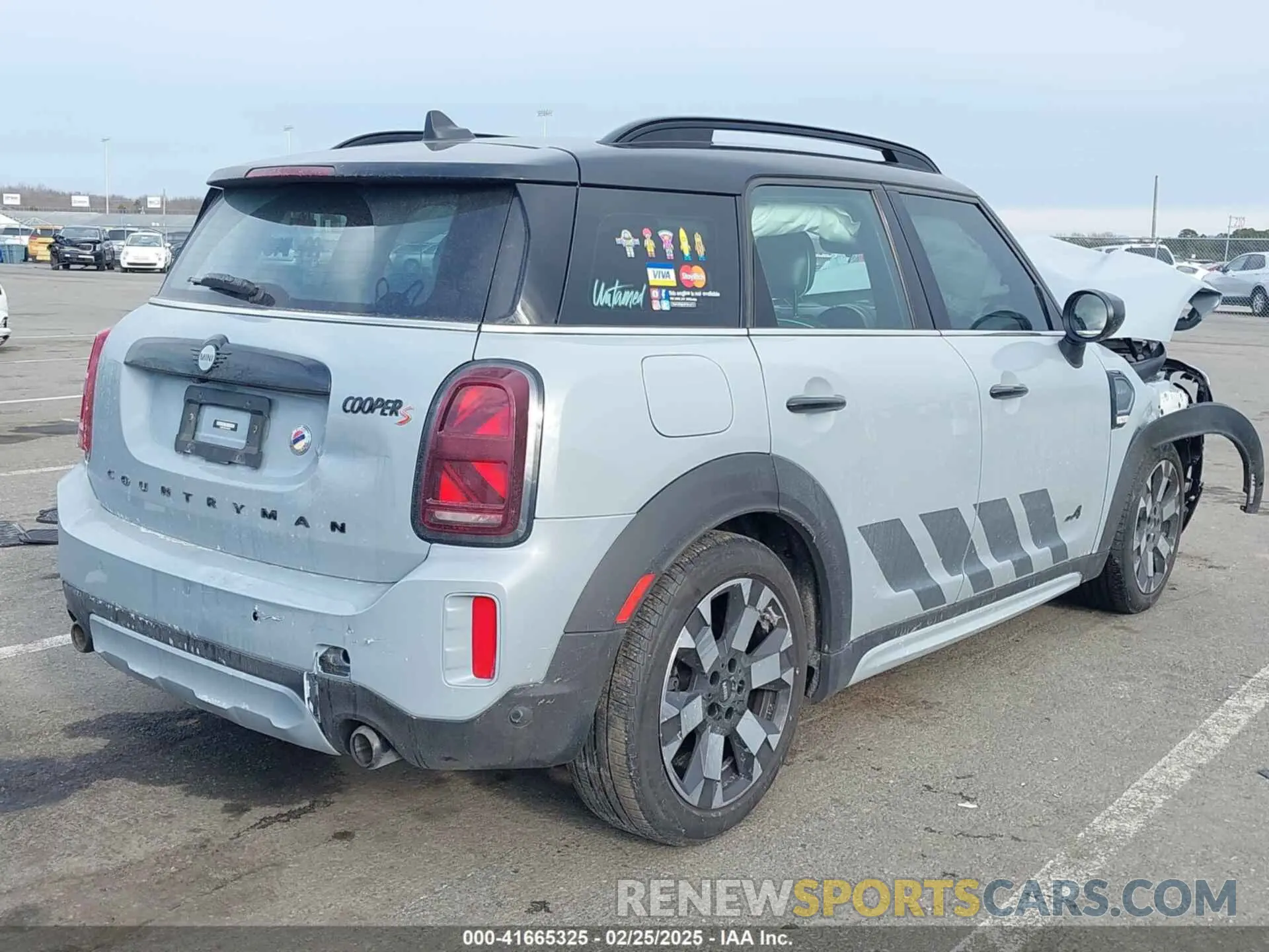 4 fotografías del automóvil dañado WMZ83BR0XP3R04200 MINI COUNTRYMAN 2023