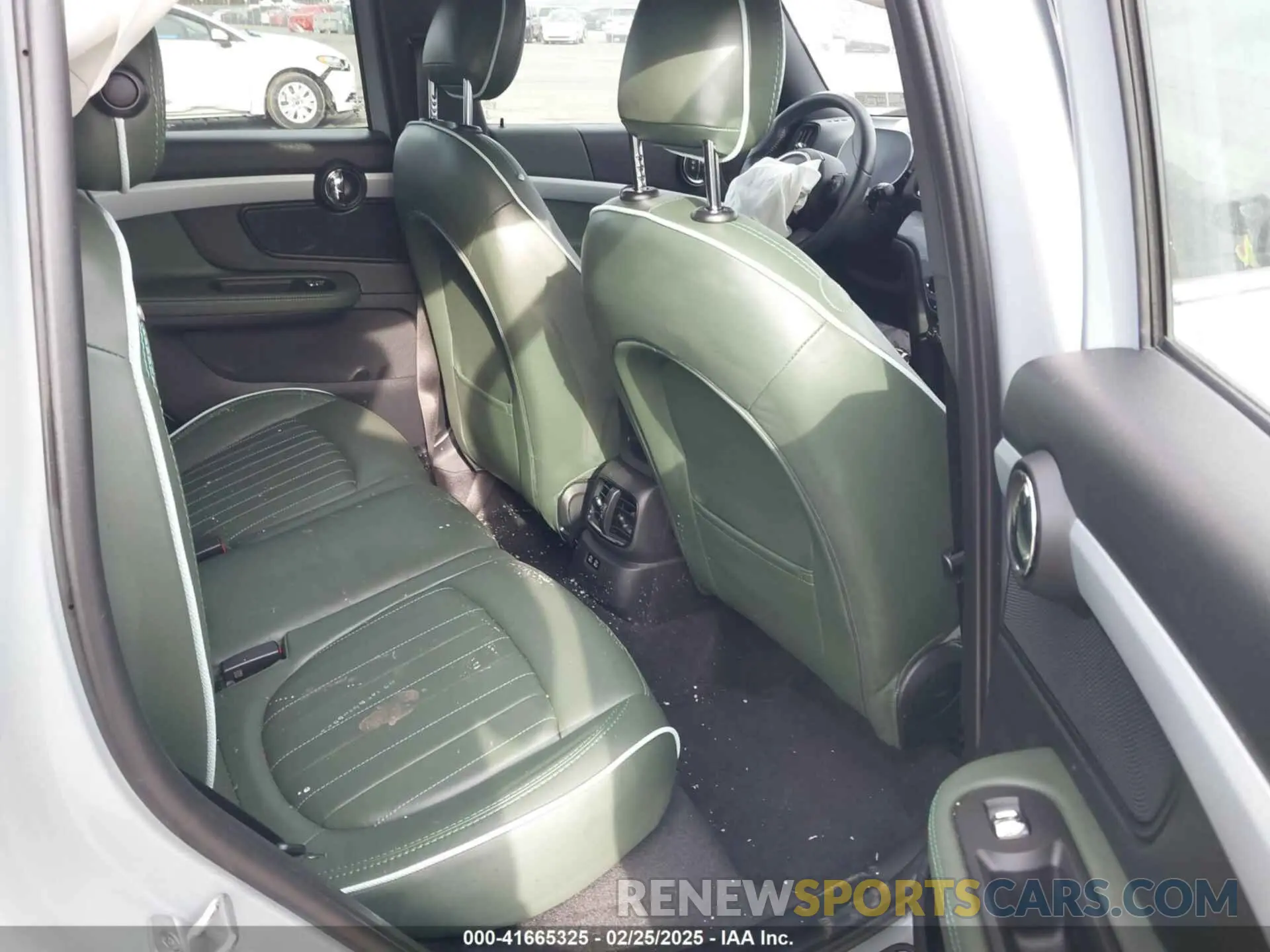 8 fotografías del automóvil dañado WMZ83BR0XP3R04200 MINI COUNTRYMAN 2023