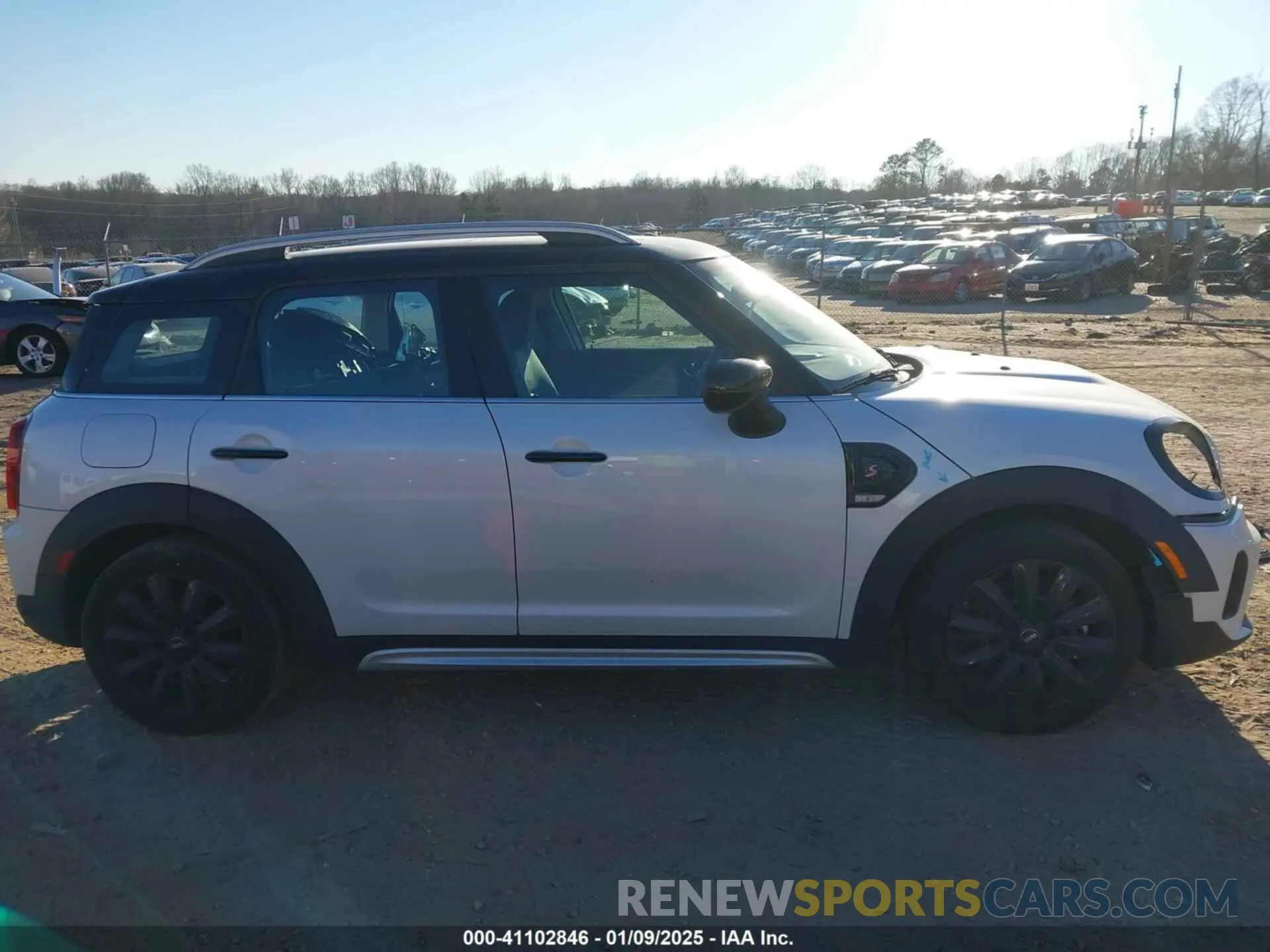 14 fotografías del automóvil dañado WMZ53BR02R3S31859 MINI COUNTRYMAN 2024