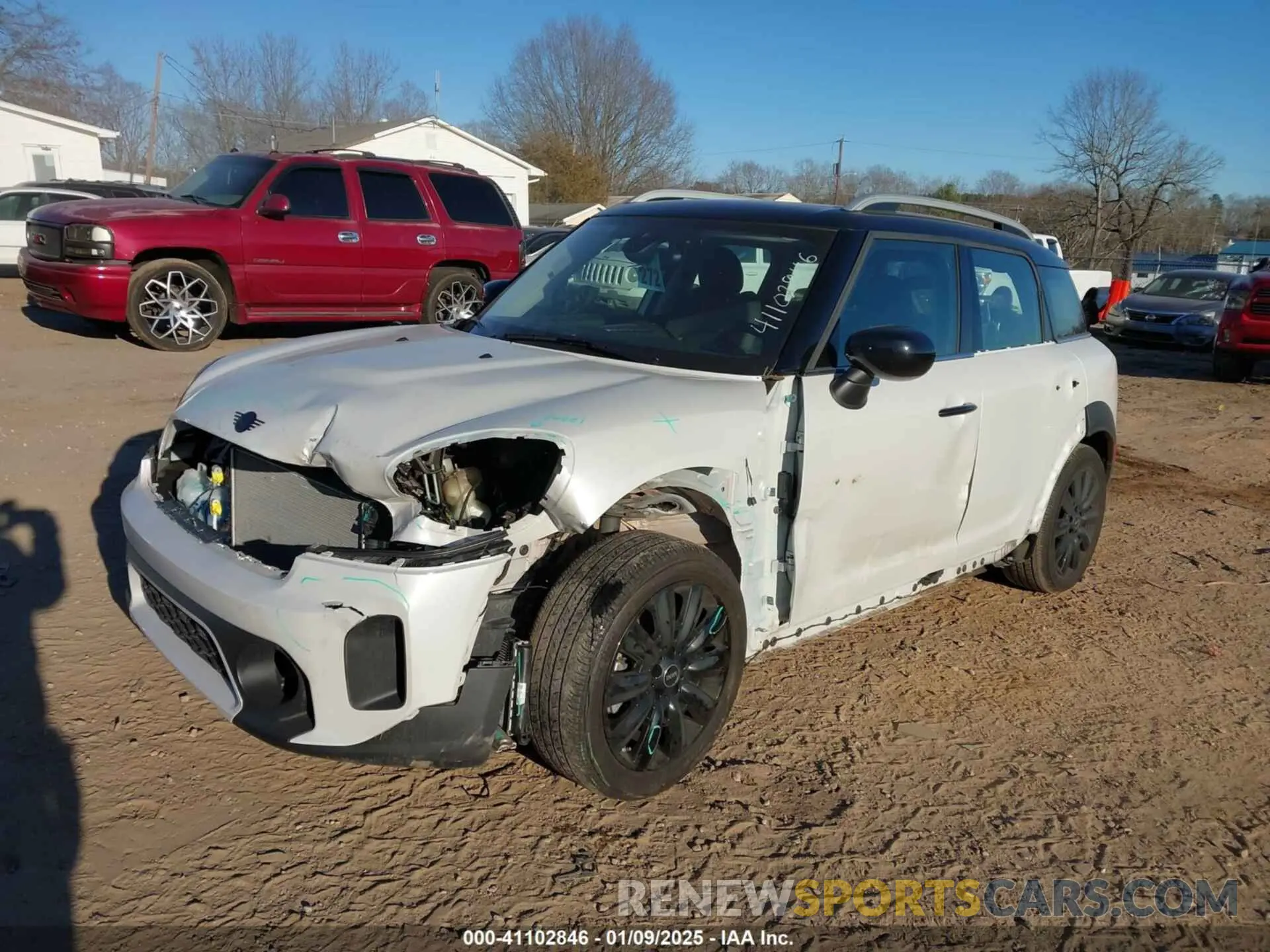 2 fotografías del automóvil dañado WMZ53BR02R3S31859 MINI COUNTRYMAN 2024