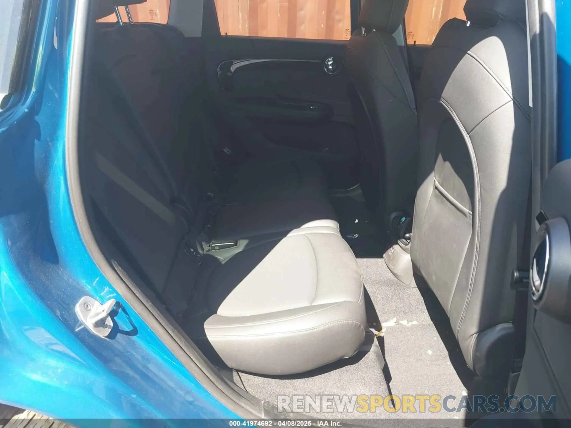 8 fotografías del automóvil dañado WMZ53BR06R3S07175 MINI COUNTRYMAN 2024