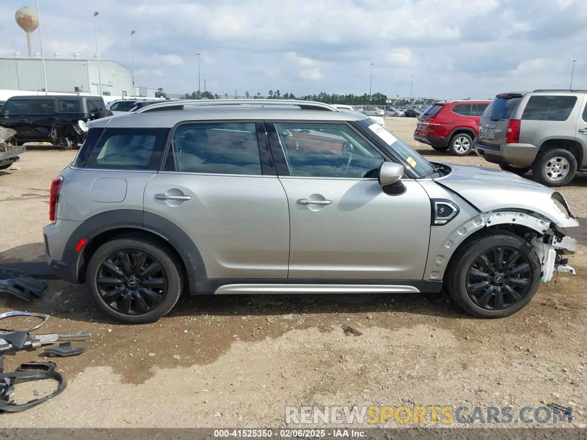 14 fotografías del automóvil dañado WMZ53BR0XR3R54326 MINI COUNTRYMAN 2024