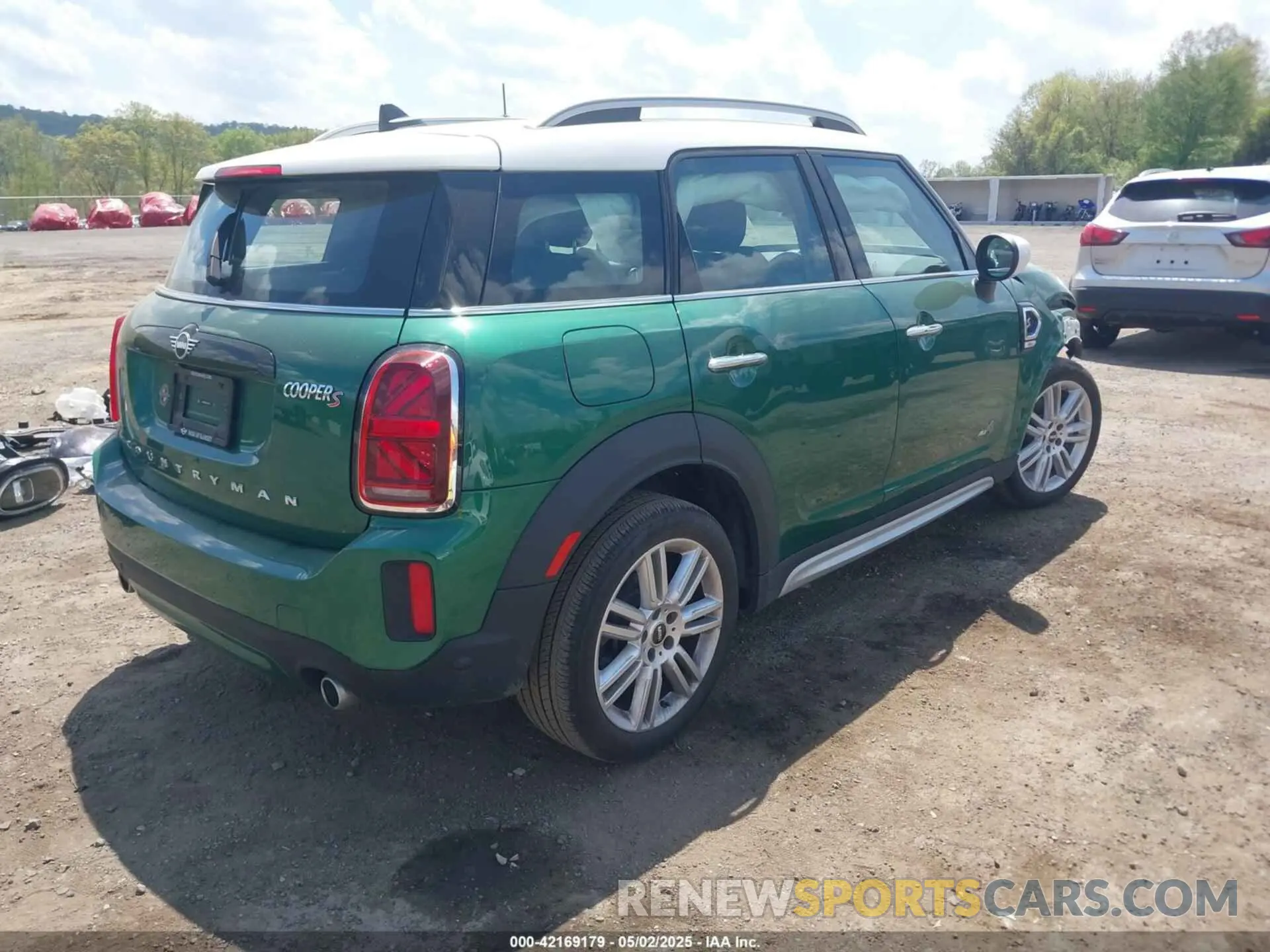 4 fotografías del automóvil dañado WMZ83BR07R3S15220 MINI COUNTRYMAN 2024
