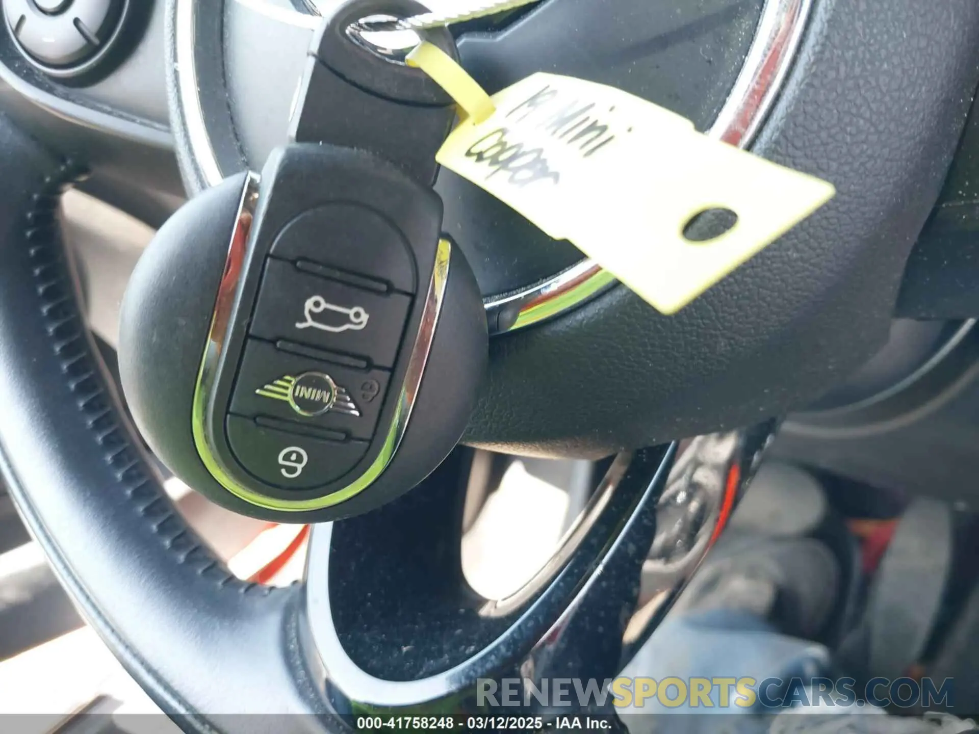 11 fotografías del automóvil dañado WMWXP5C5XK2H32139 MINI HARDTOP 2019