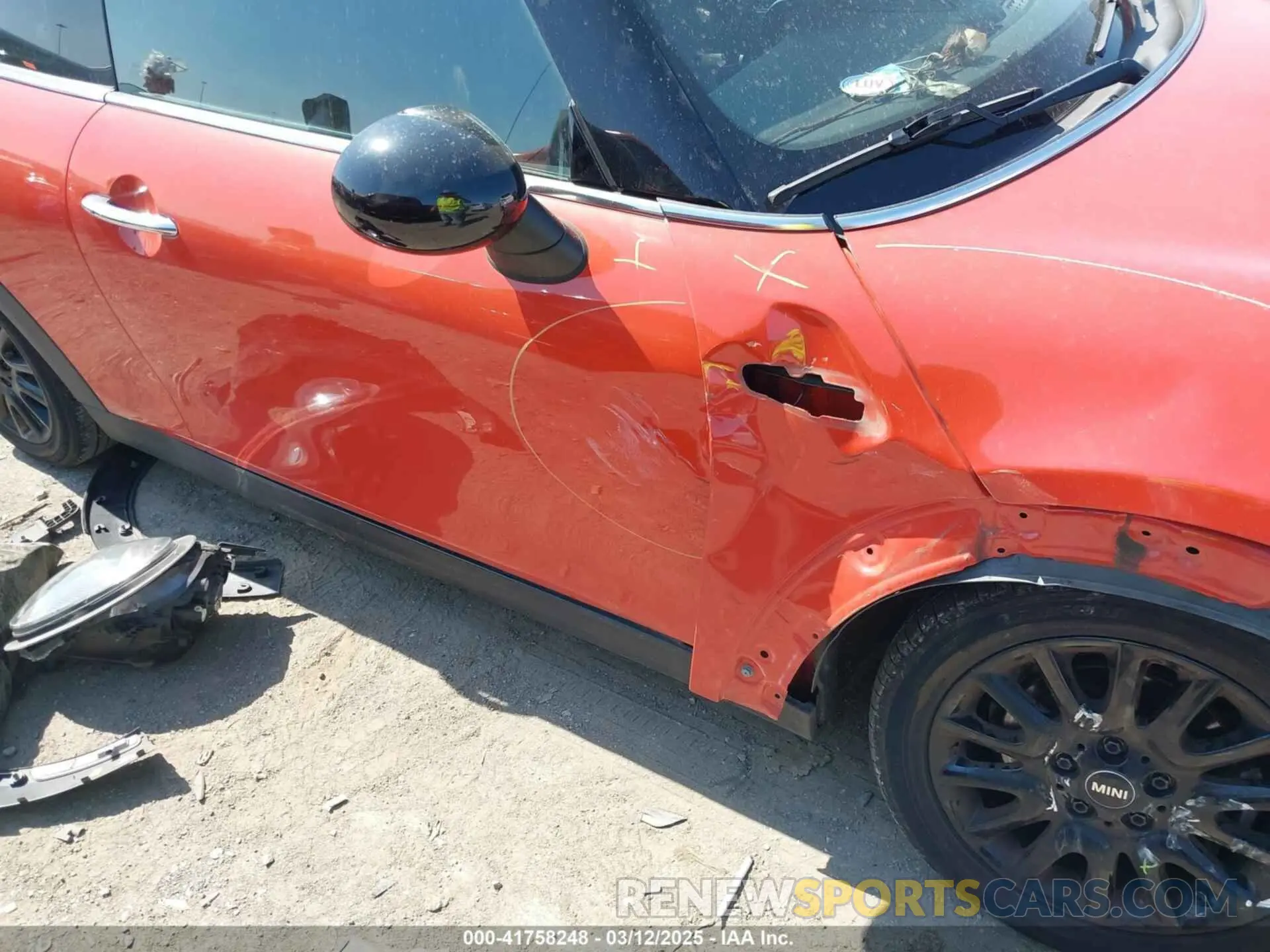 20 fotografías del automóvil dañado WMWXP5C5XK2H32139 MINI HARDTOP 2019