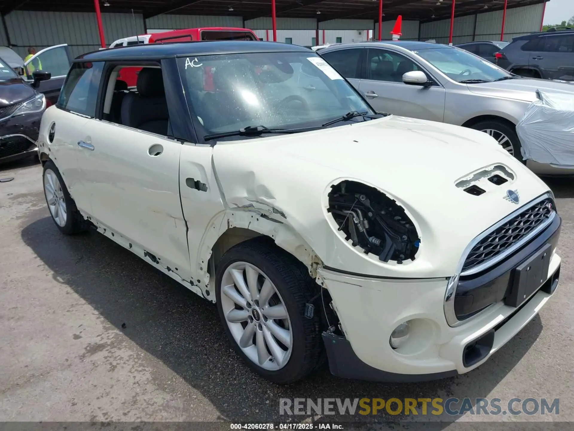 18 fotografías del automóvil dañado WMWXP7C5XK2A53483 MINI HARDTOP 2019