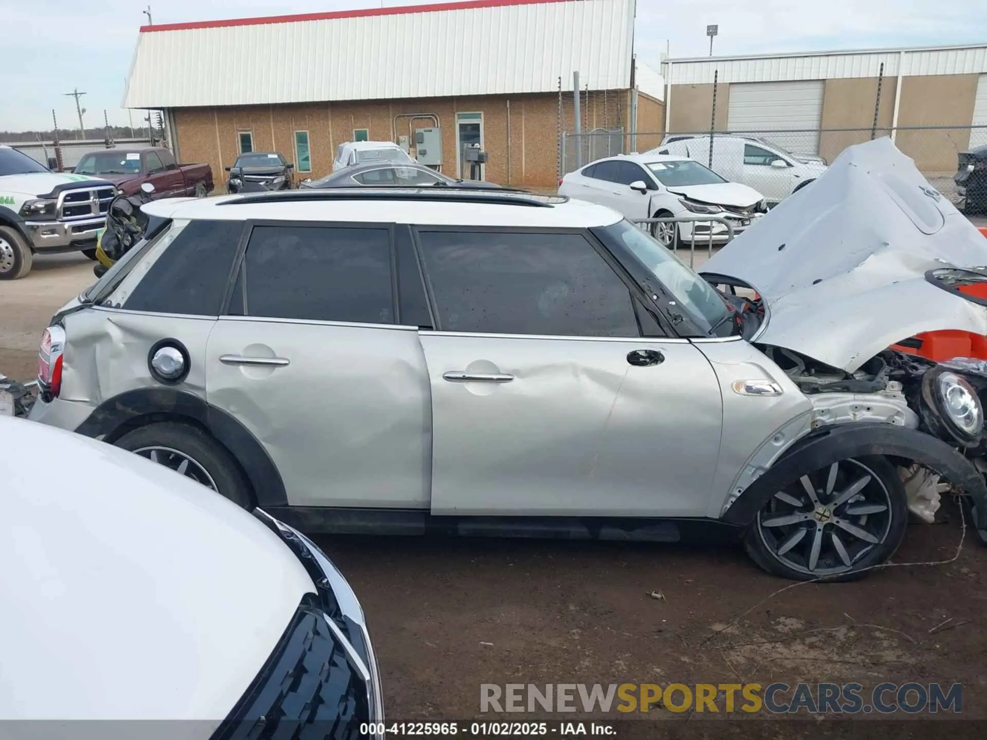 13 fotografías del automóvil dañado WMWXU3C59K2H87159 MINI HARDTOP 2019