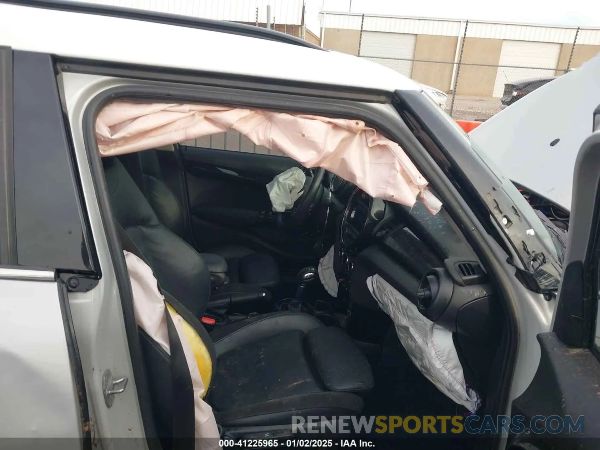 5 fotografías del automóvil dañado WMWXU3C59K2H87159 MINI HARDTOP 2019