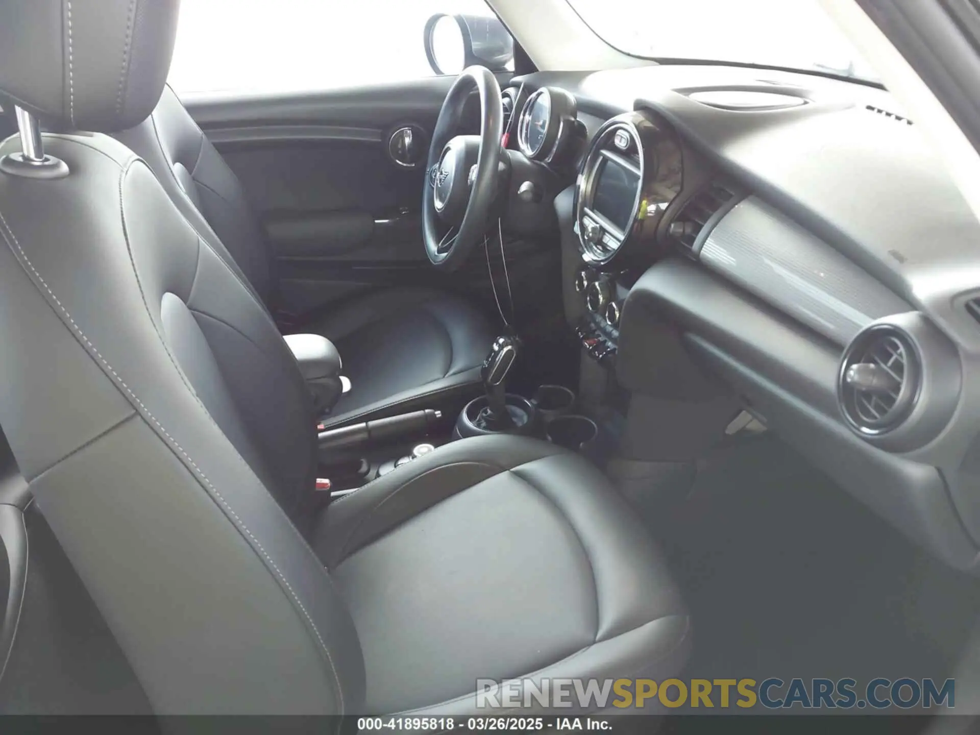5 fotografías del automóvil dañado WMWXR3C06L2L66715 MINI HARDTOP 2020