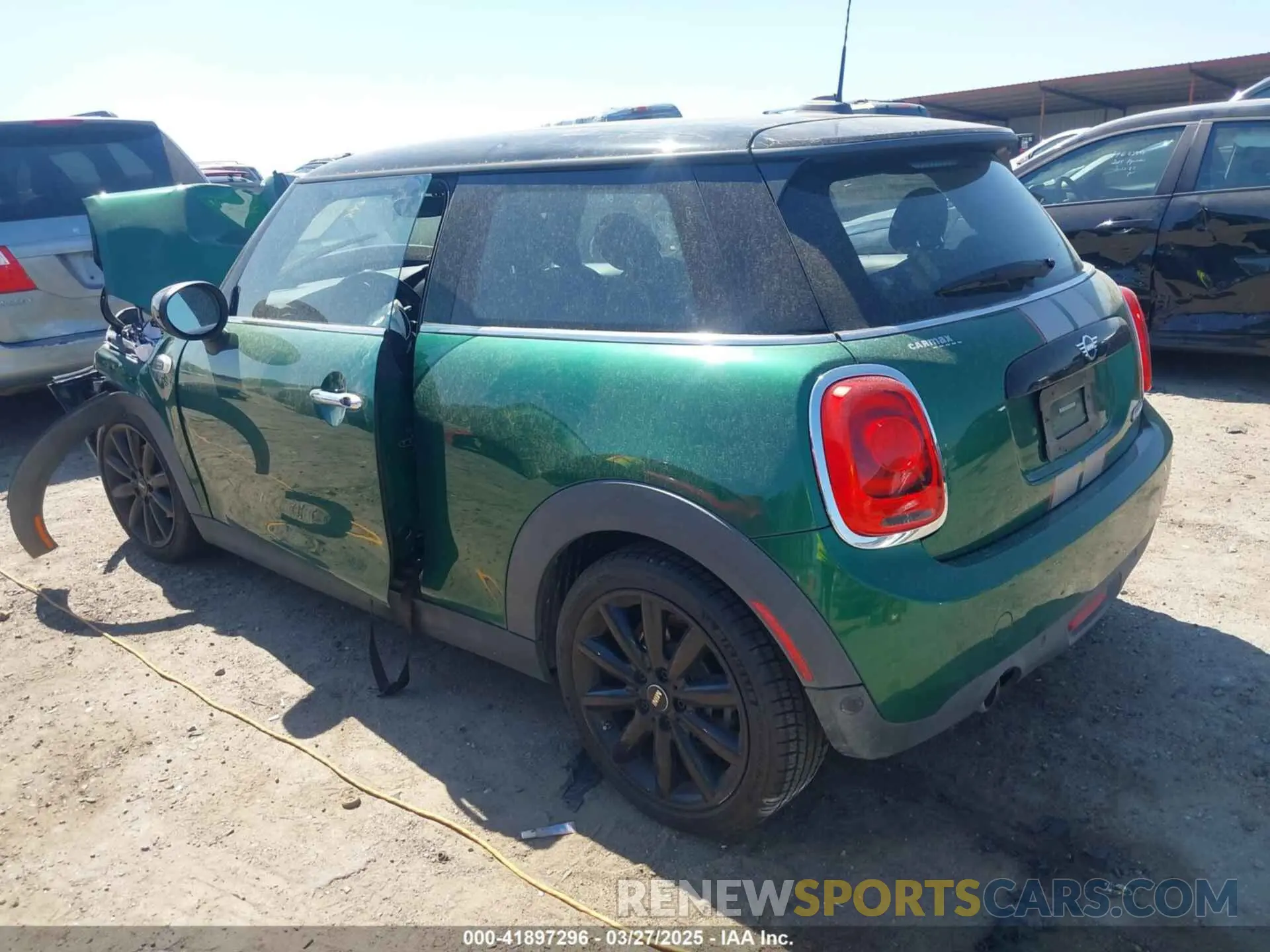 3 fotografías del automóvil dañado WMWXR3C06L2M75434 MINI HARDTOP 2020