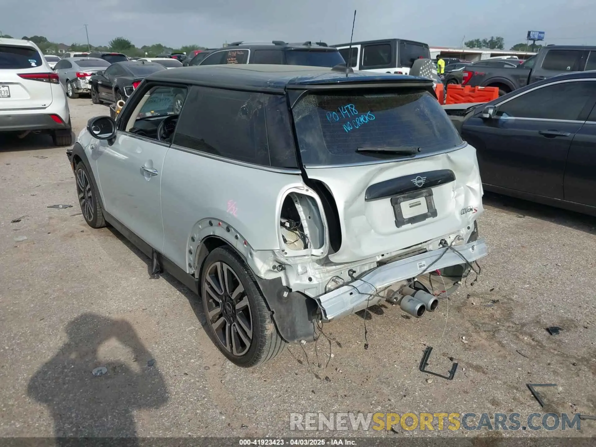 17 fotografías del automóvil dañado WMWXR5C05L2L53742 MINI HARDTOP 2020