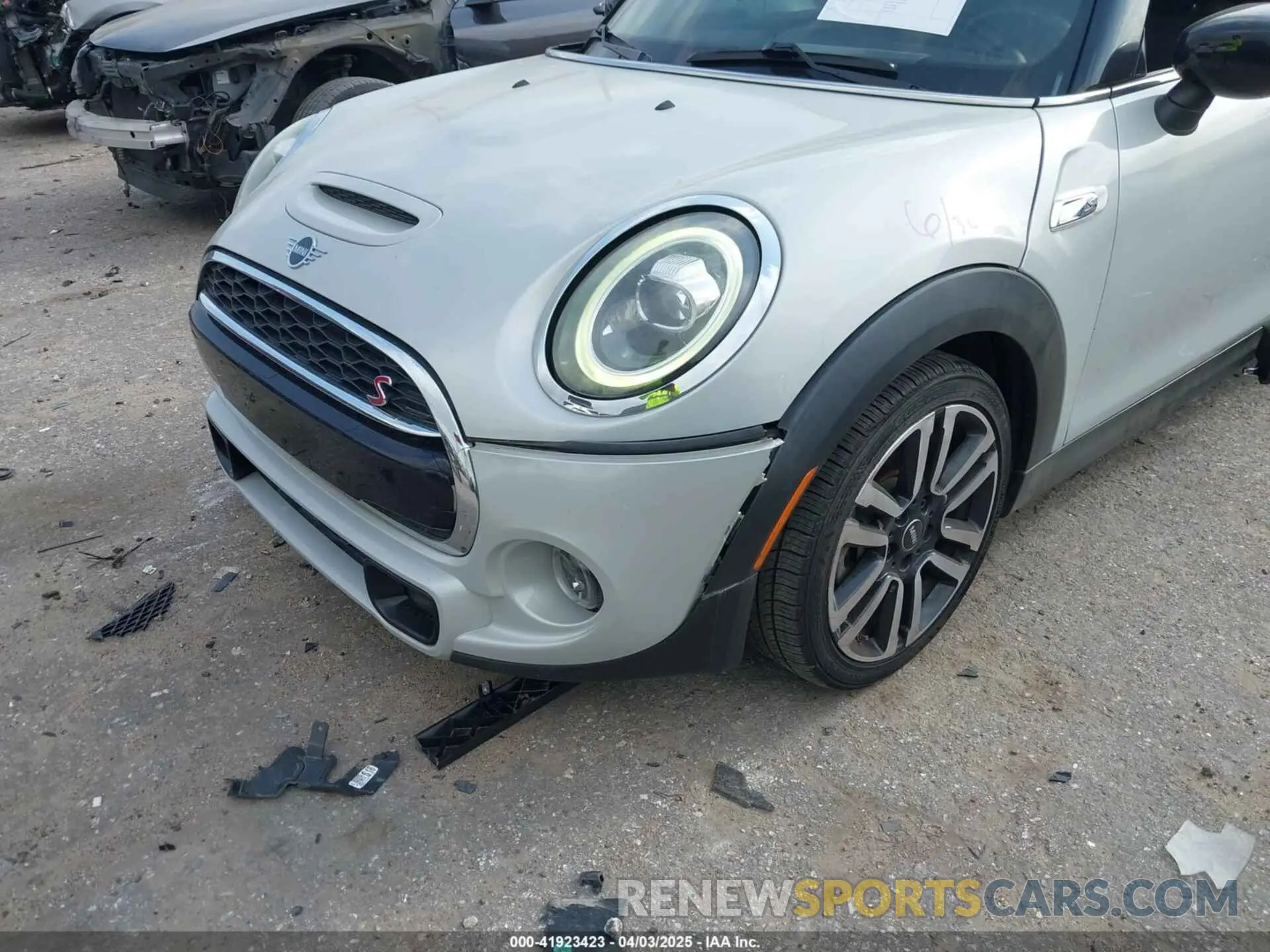19 fotografías del automóvil dañado WMWXR5C05L2L53742 MINI HARDTOP 2020