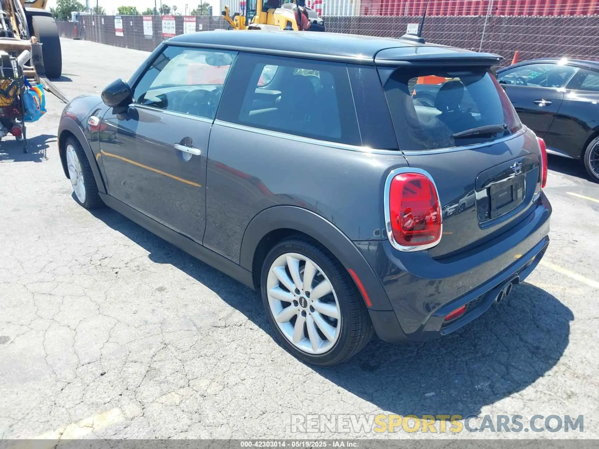 3 fotografías del automóvil dañado WMWXR5C06L2M16511 MINI HARDTOP 2020