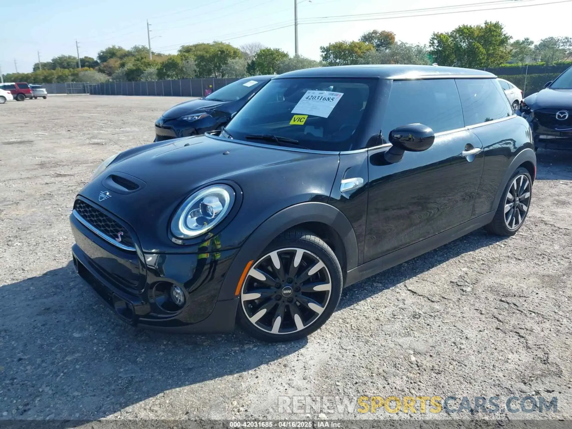 2 fotografías del automóvil dañado WMWXR5C07L2L55038 MINI HARDTOP 2020