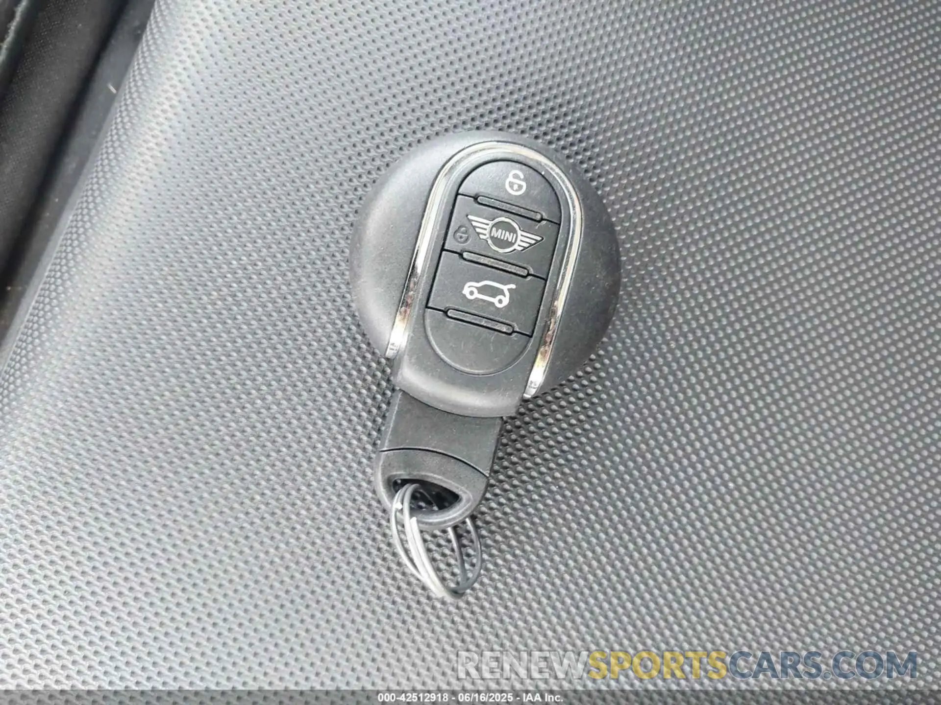 11 fotografías del automóvil dañado WMWXR5C08LZL84068 MINI HARDTOP 2020