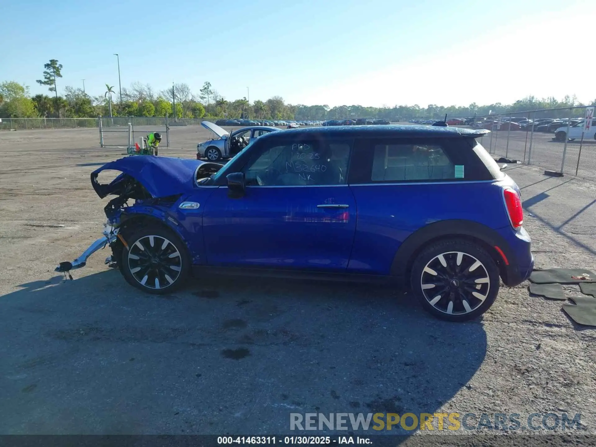 13 fotografías del automóvil dañado WMWXR5C09L2M32640 MINI HARDTOP 2020