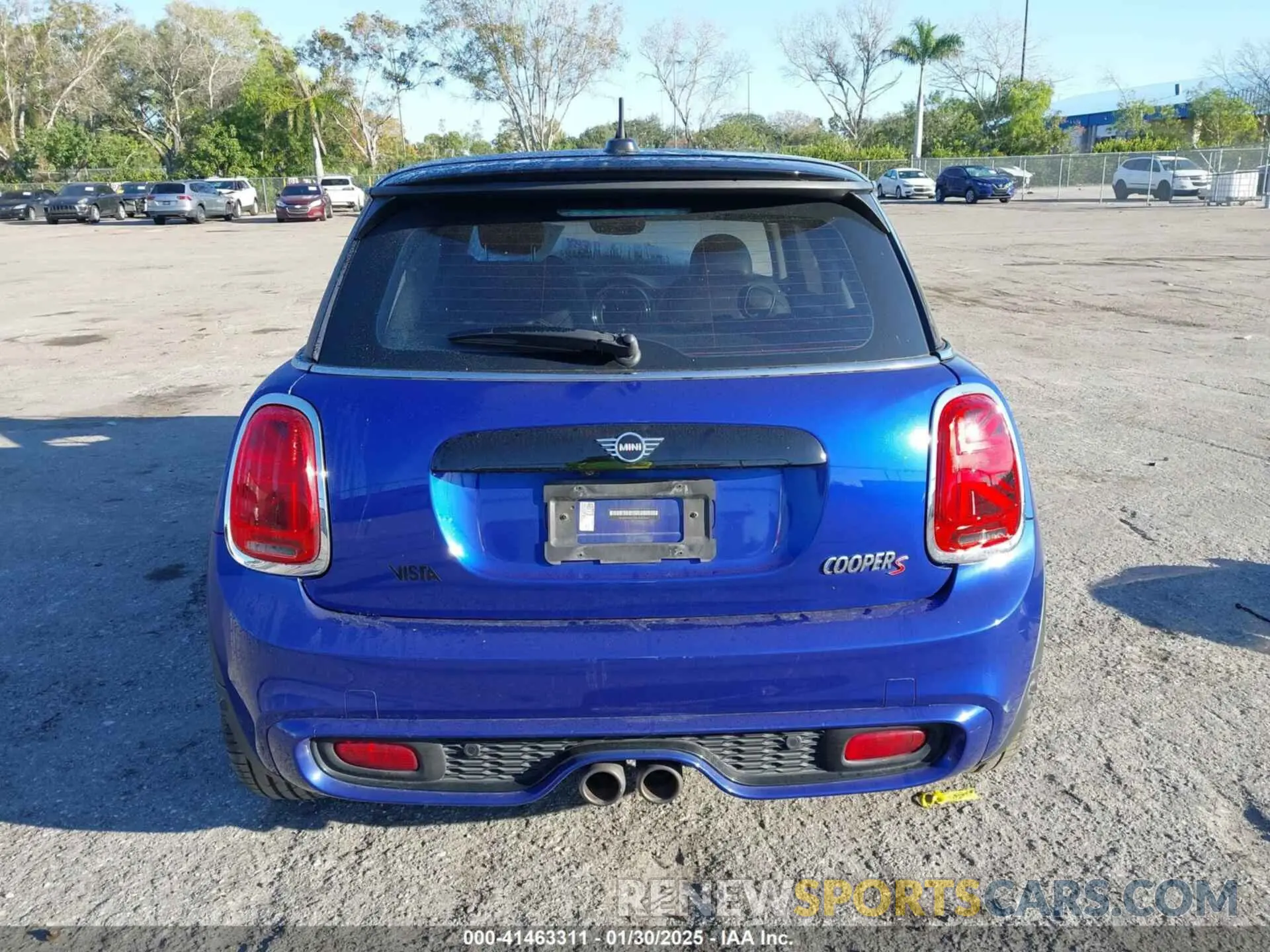 15 fotografías del automóvil dañado WMWXR5C09L2M32640 MINI HARDTOP 2020