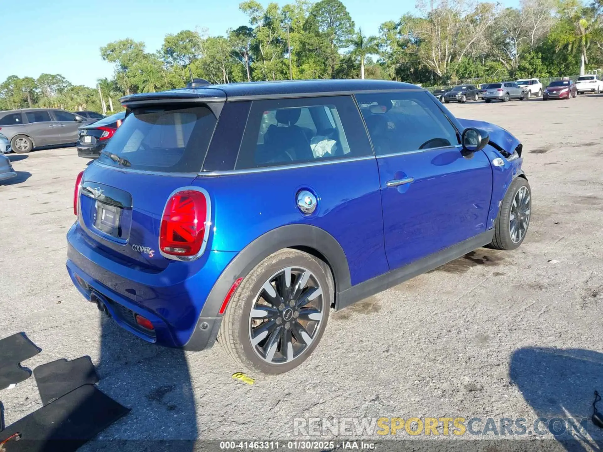 4 fotografías del automóvil dañado WMWXR5C09L2M32640 MINI HARDTOP 2020