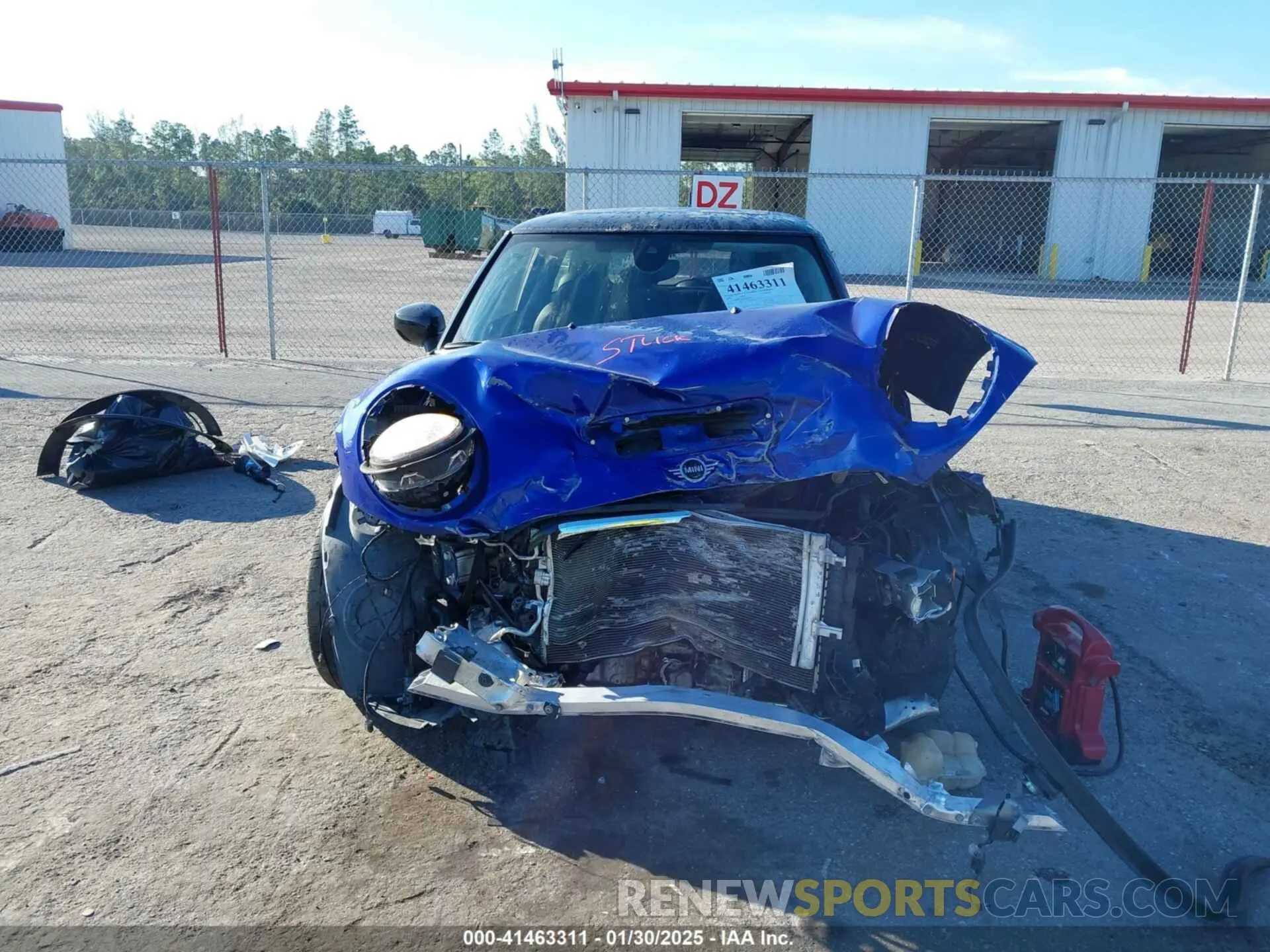 6 fotografías del automóvil dañado WMWXR5C09L2M32640 MINI HARDTOP 2020