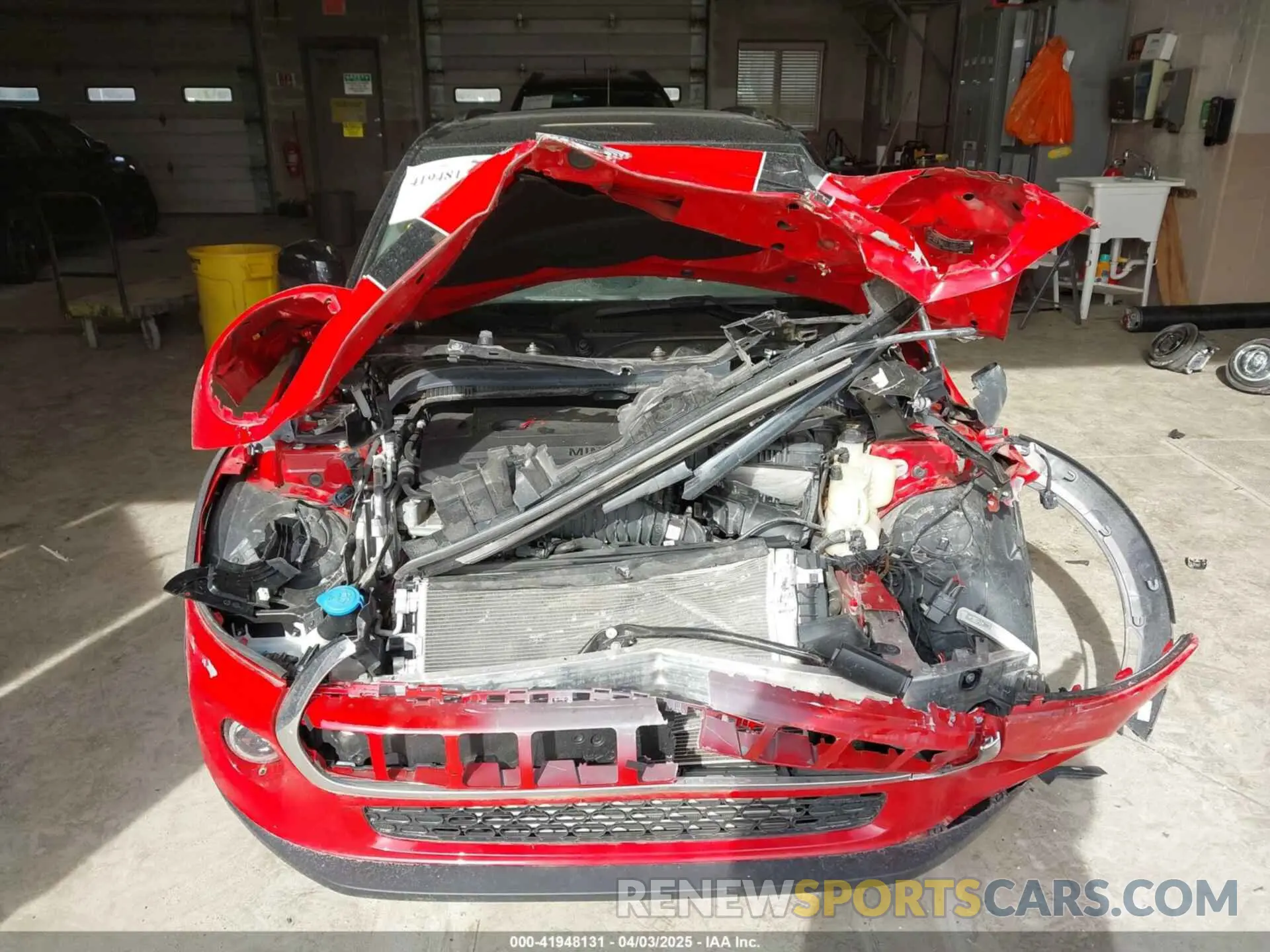 13 fotografías del automóvil dañado WMWXU7C07L2L48763 MINI HARDTOP 2020
