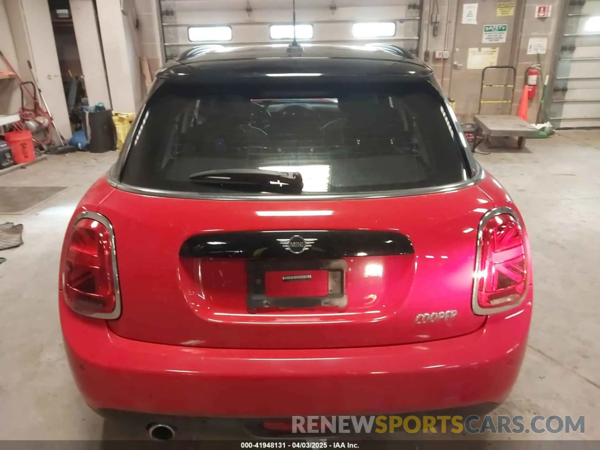 17 fotografías del automóvil dañado WMWXU7C07L2L48763 MINI HARDTOP 2020
