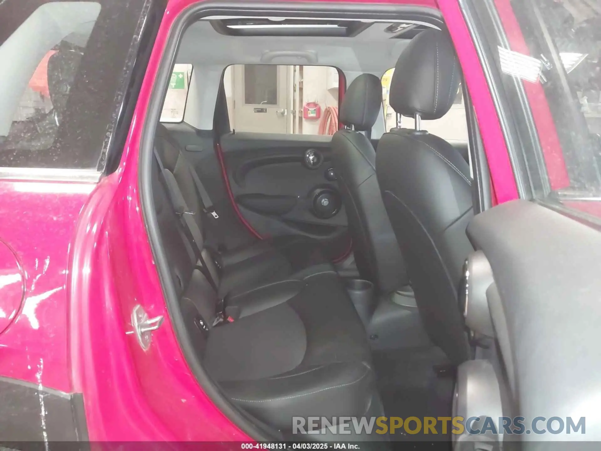 8 fotografías del automóvil dañado WMWXU7C07L2L48763 MINI HARDTOP 2020