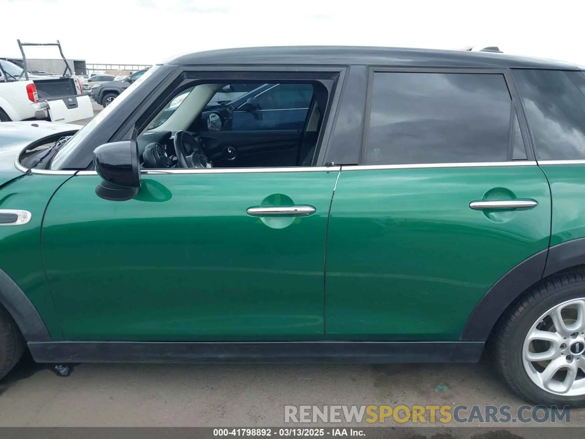 13 fotografías del automóvil dañado WMWXU7C08L2M11014 MINI HARDTOP 2020