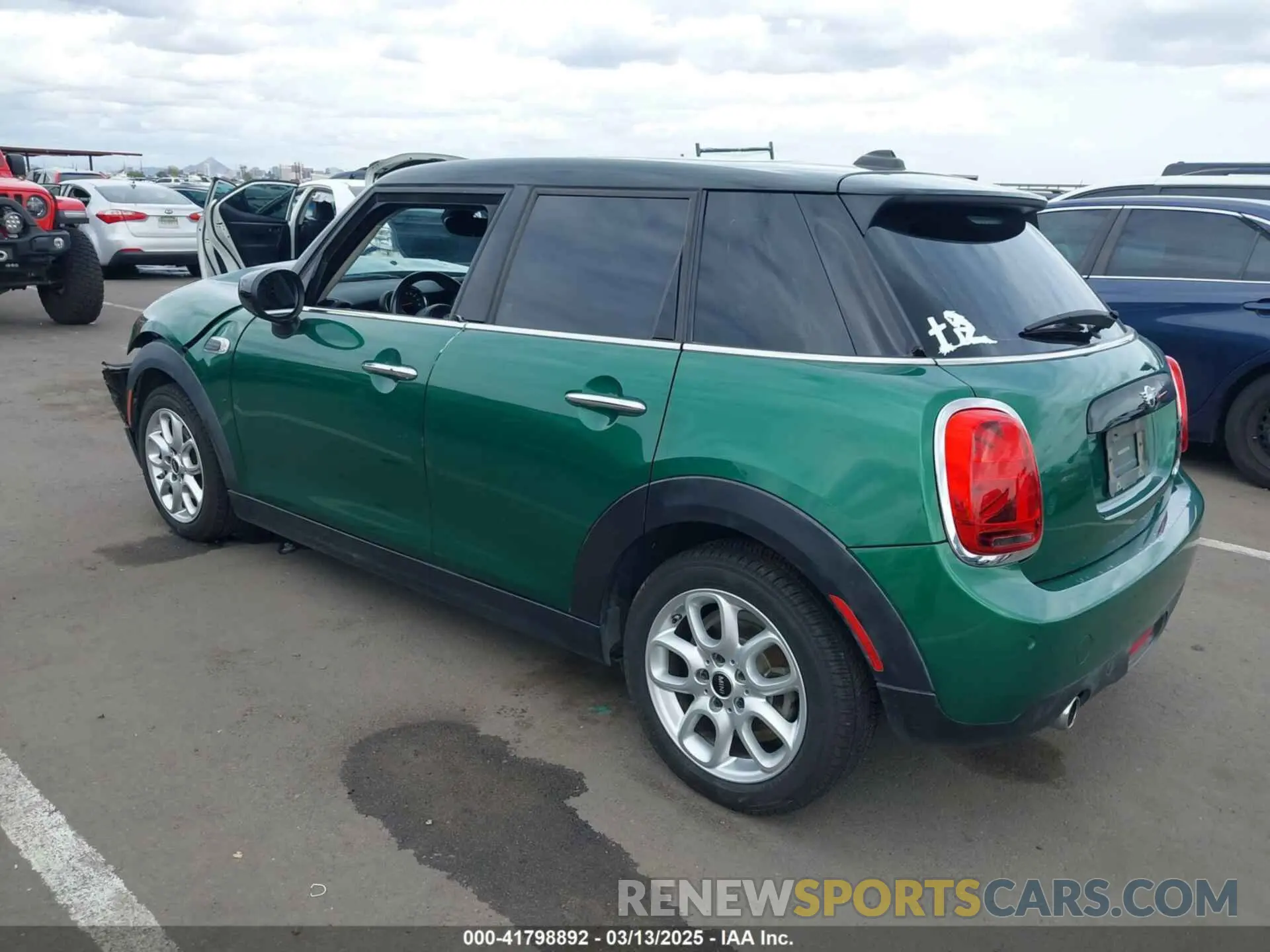 3 fotografías del automóvil dañado WMWXU7C08L2M11014 MINI HARDTOP 2020
