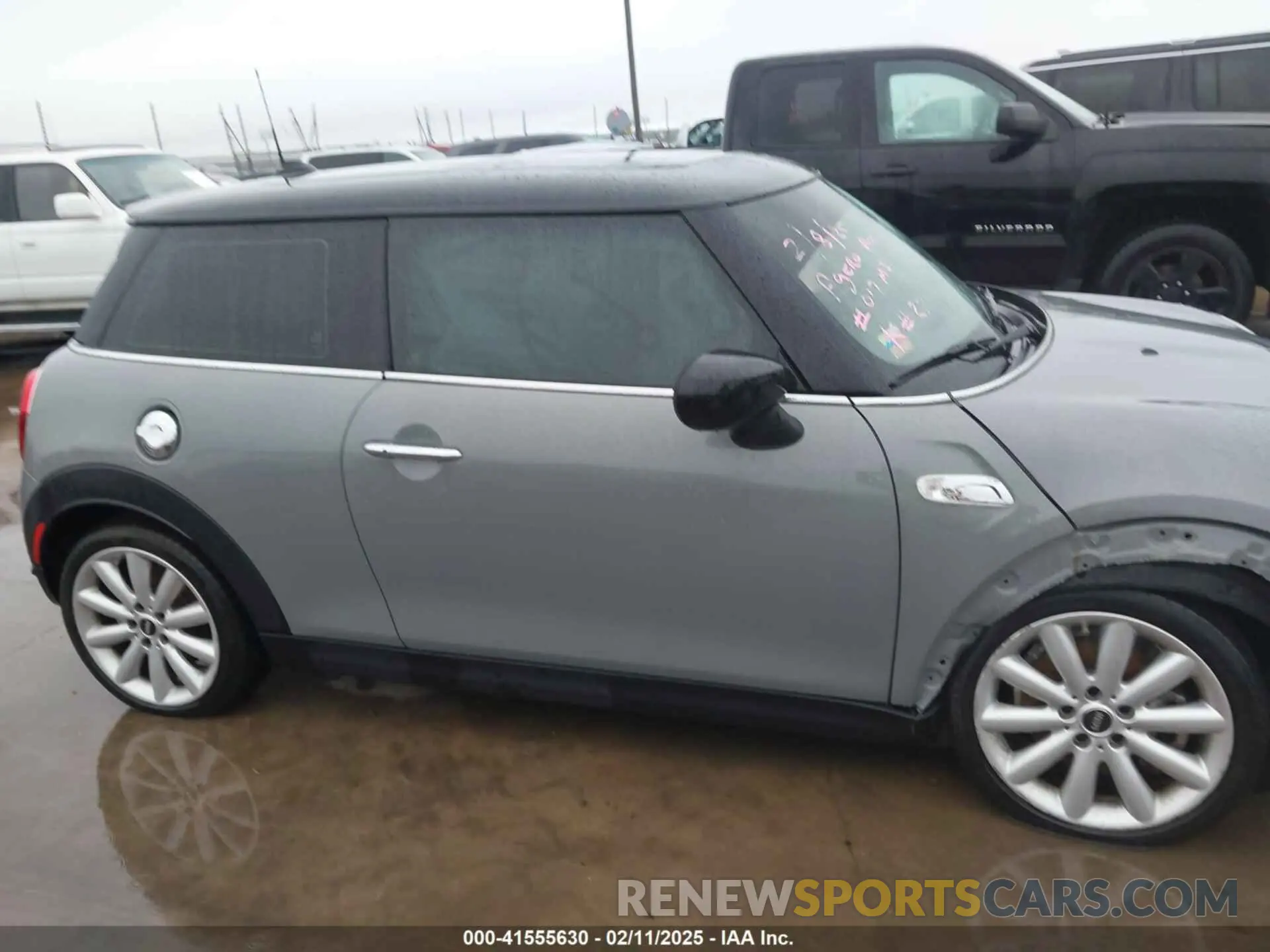 13 fotografías del automóvil dañado WMWXR5C06M2P01758 MINI HARDTOP 2021