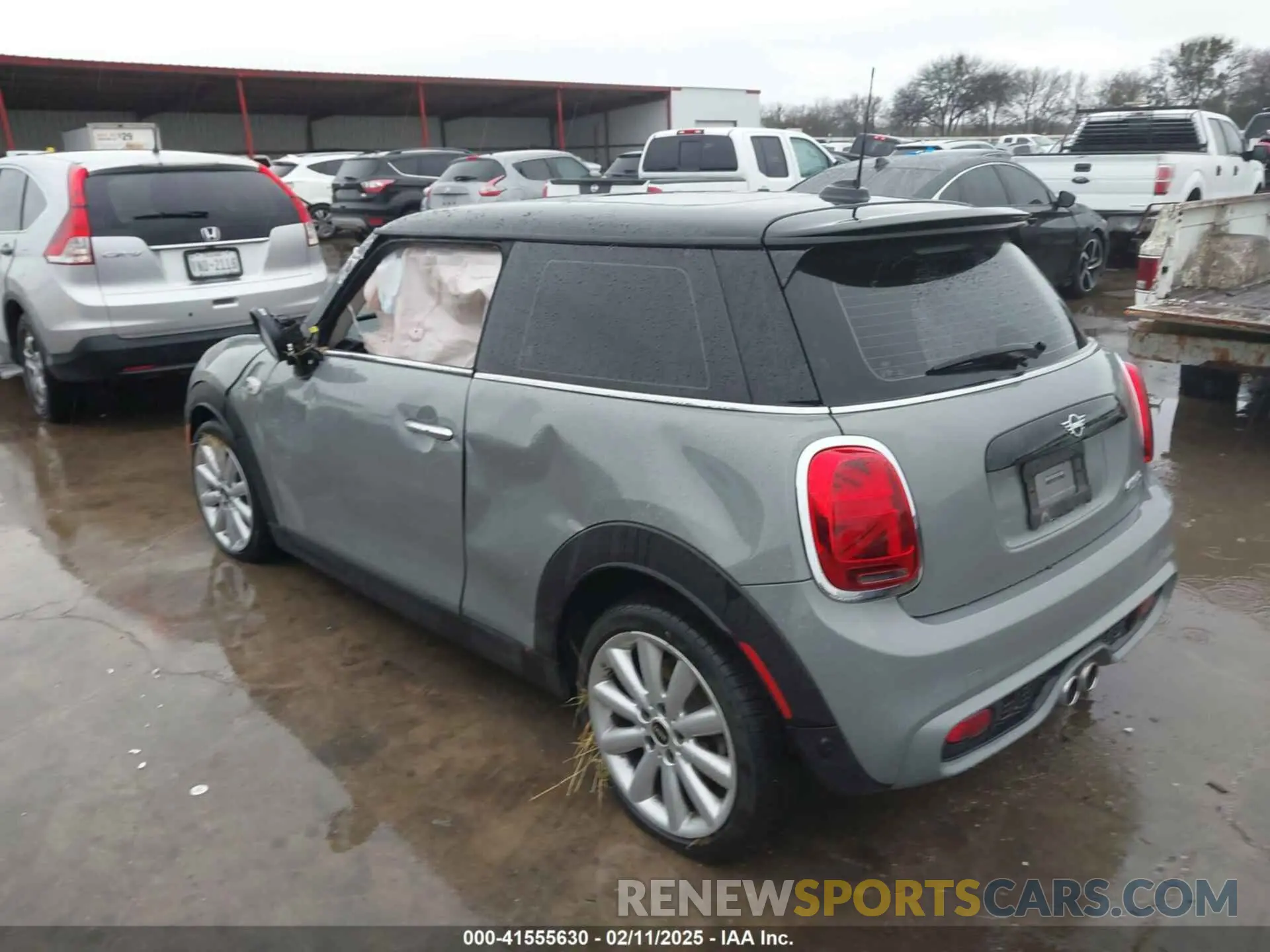 3 fotografías del automóvil dañado WMWXR5C06M2P01758 MINI HARDTOP 2021