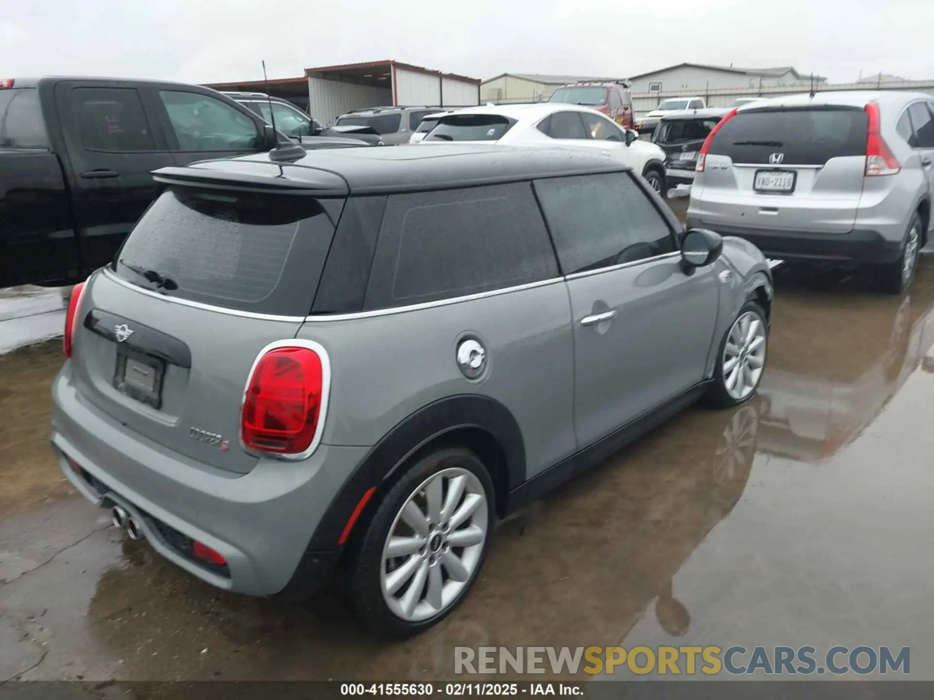 4 fotografías del automóvil dañado WMWXR5C06M2P01758 MINI HARDTOP 2021