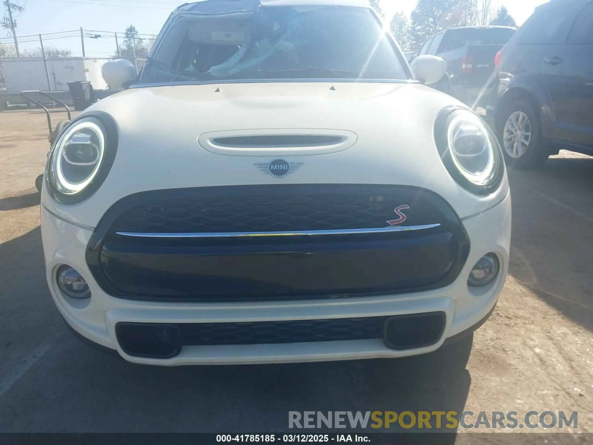 12 fotografías del automóvil dañado WMWXU9C00M2P04693 MINI HARDTOP 2021