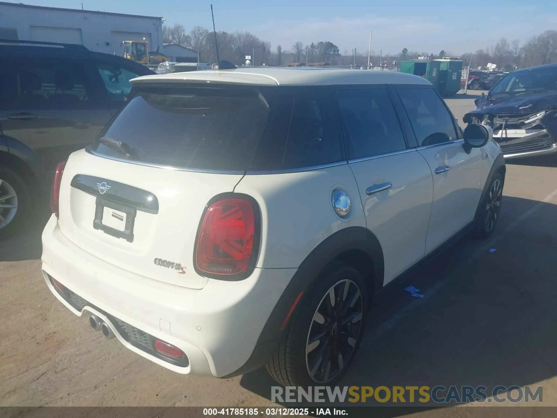 4 fotografías del automóvil dañado WMWXU9C00M2P04693 MINI HARDTOP 2021